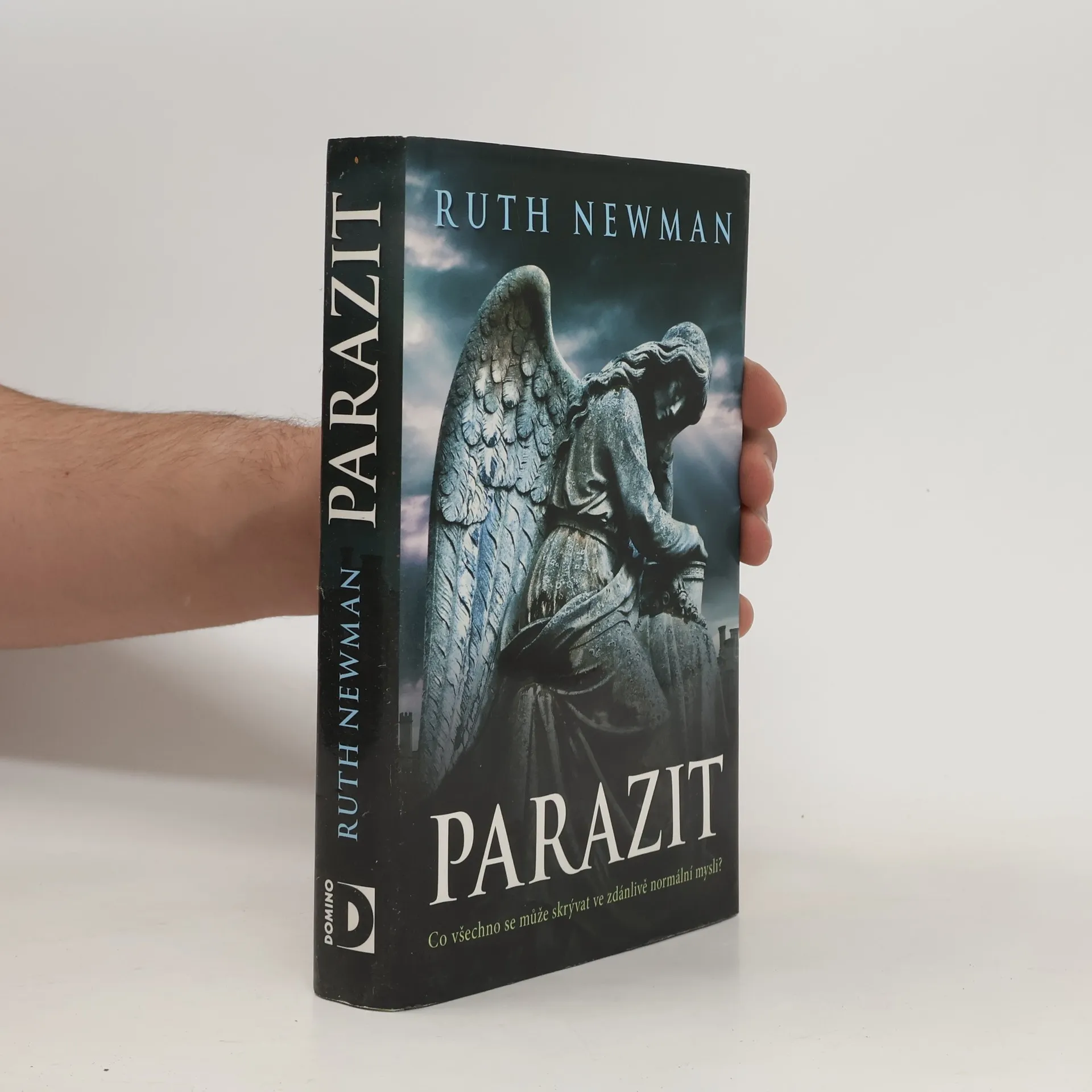 Parazit Ruth Newman Knihobot Cz