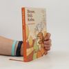 Lois Lowry Strom. Stůl. Kniha.