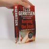 Tess Gerritsen Keeping the dead