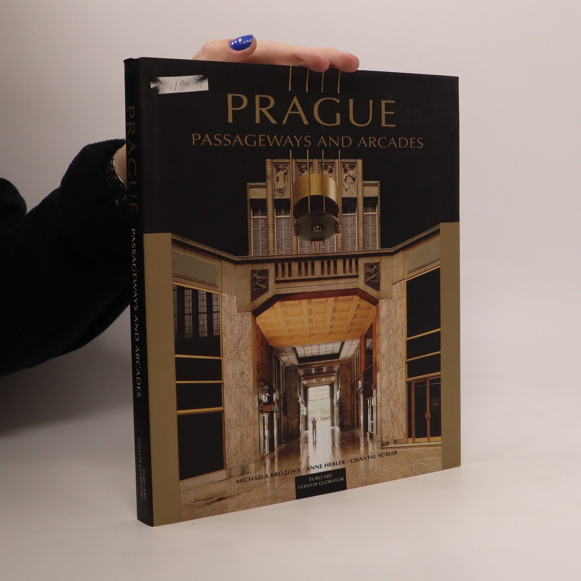 Michaela Brožová Prague, passageways and arcades