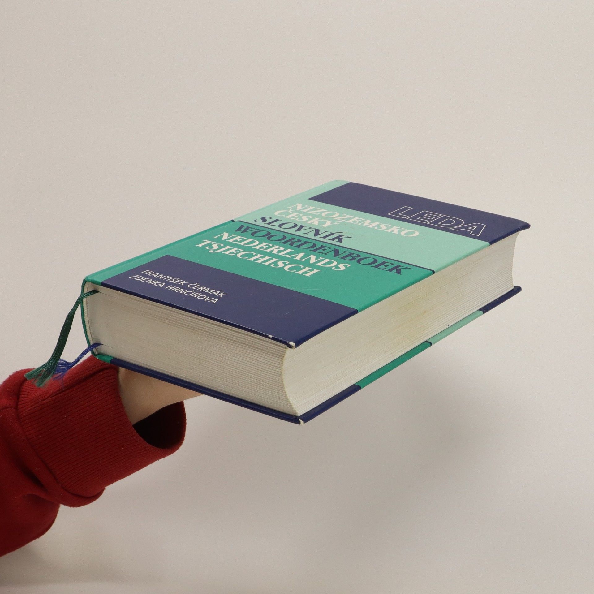 Hrnčířová Zdenka Nizozemsko-český slovník. Nederlands-Tsjechisch woordenboek