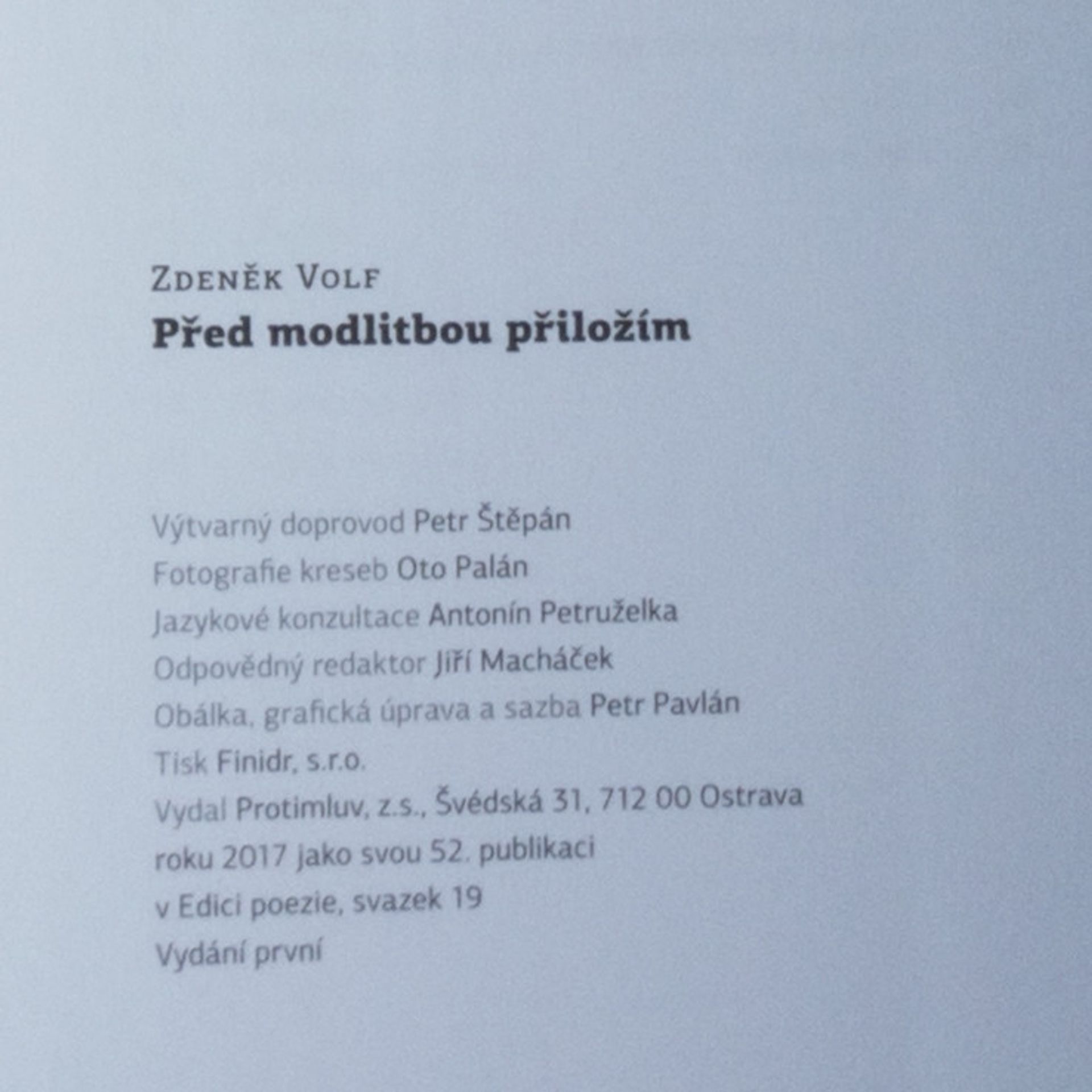 Zdeněk Volf Před modlitbou přiložím