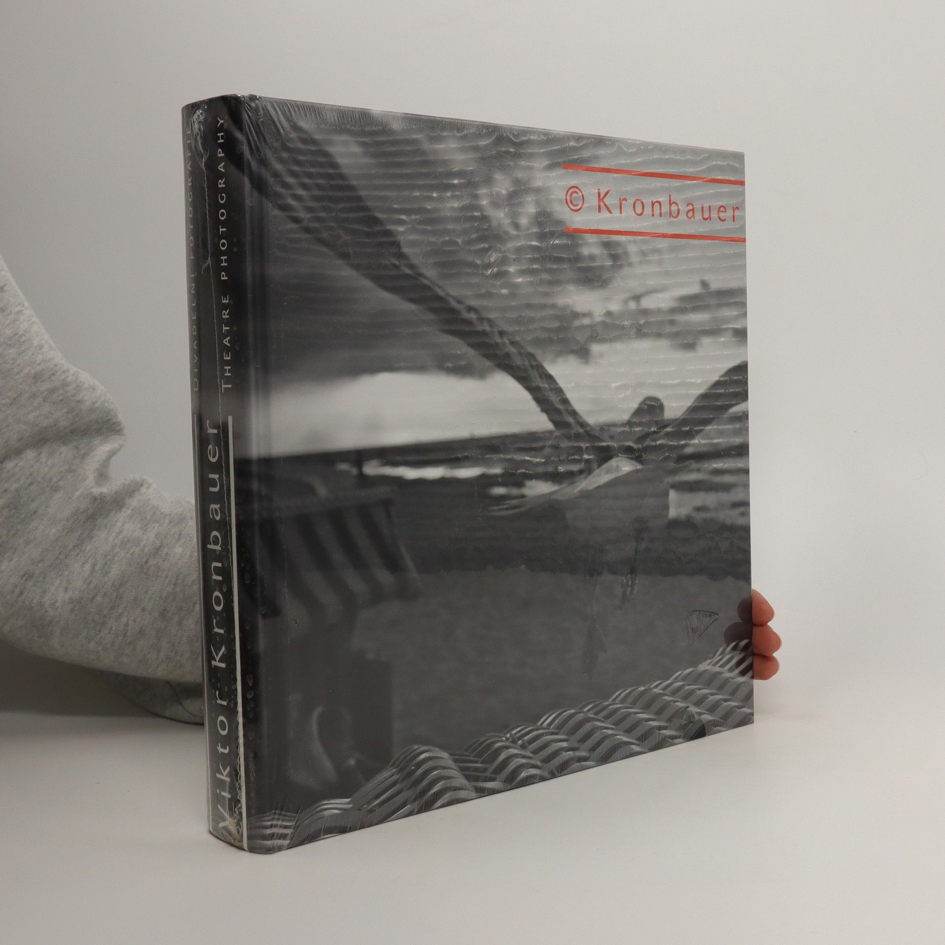 Viktor Kronbauer Viktor Kronbauer - Divadelní fotografie