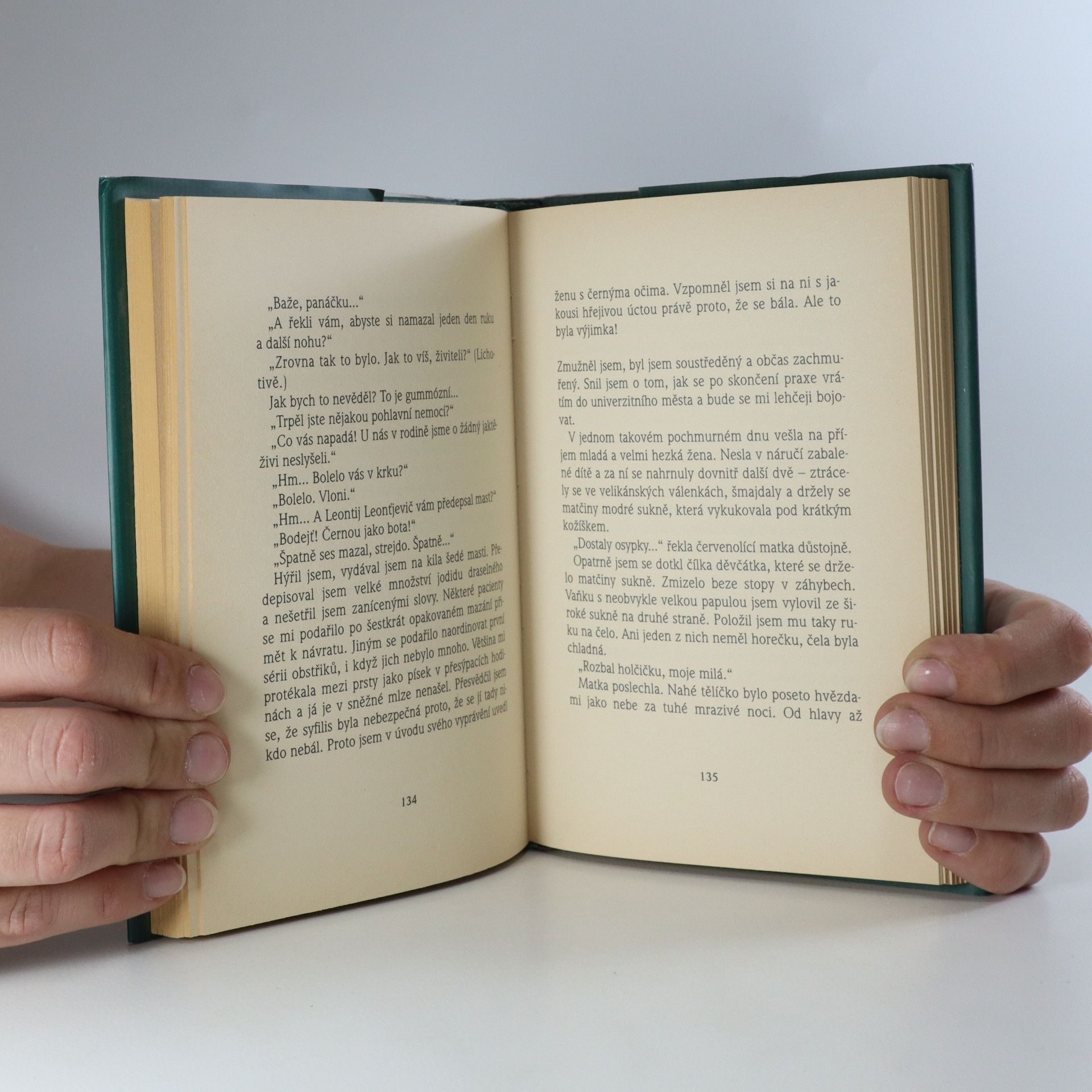 Mikhail Afanasyevich Bulgakov Zápisky mladého lékaře