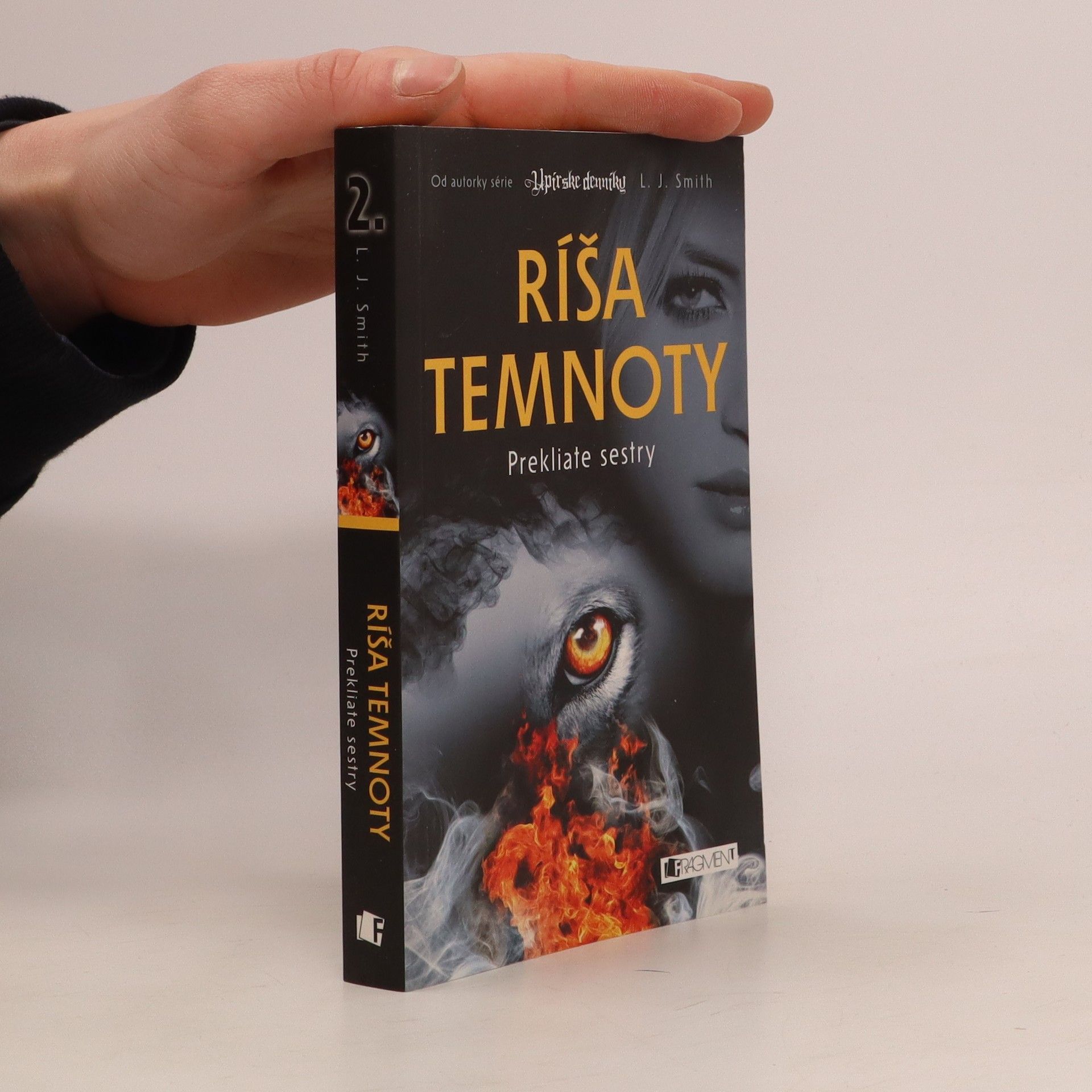 L. J. Smithová  Ríša temnoty - prekliate sestry