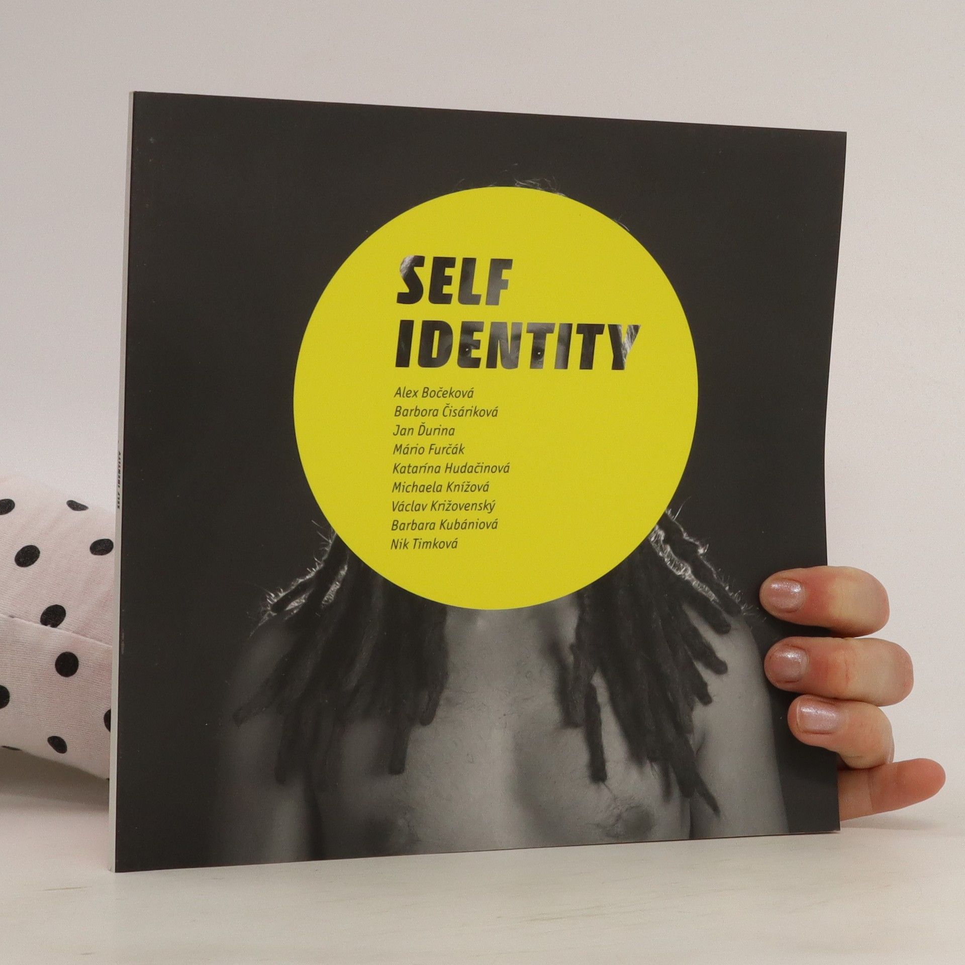 AA.VV. Self identity