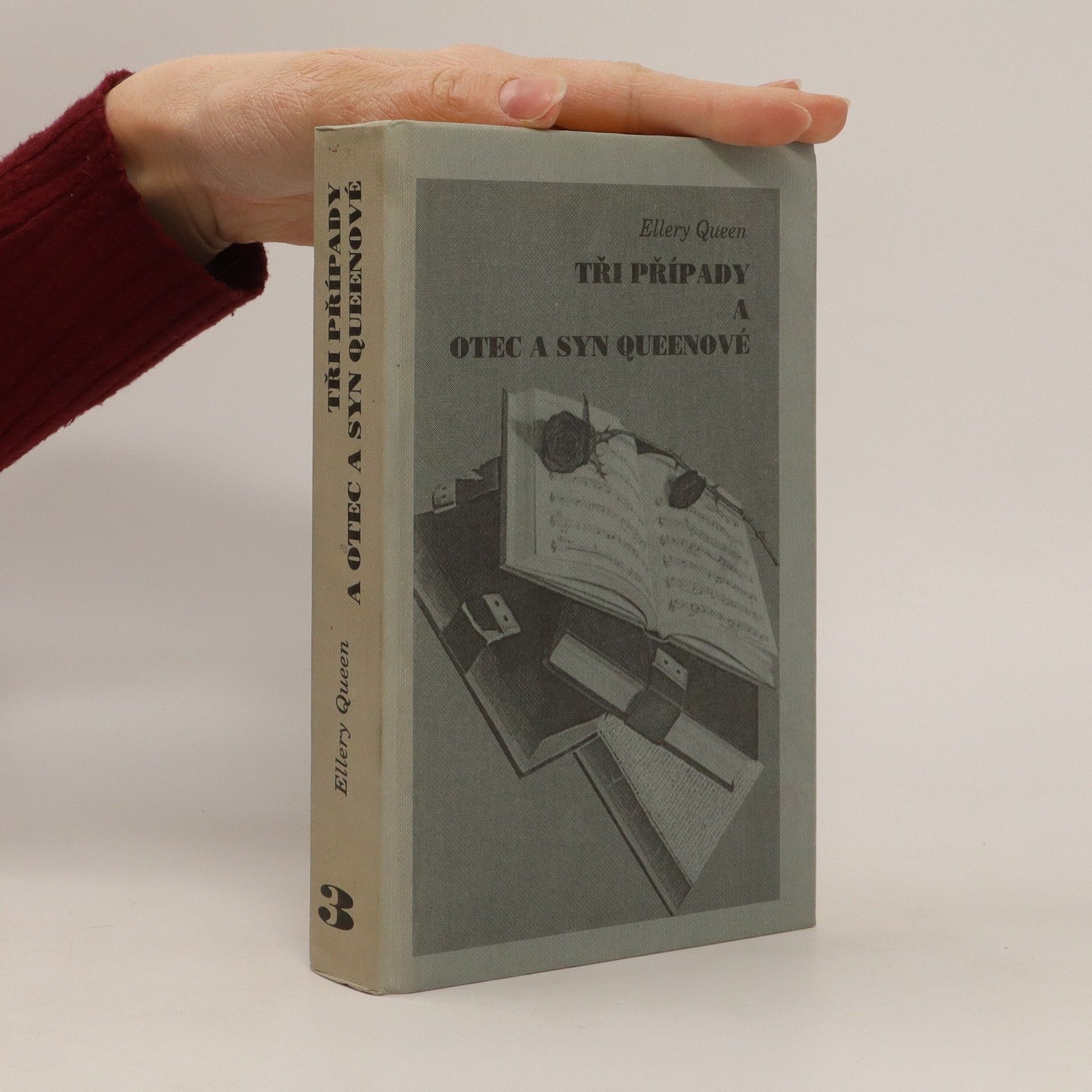 Ellery Queen Tři případy a otec a syn Queenové