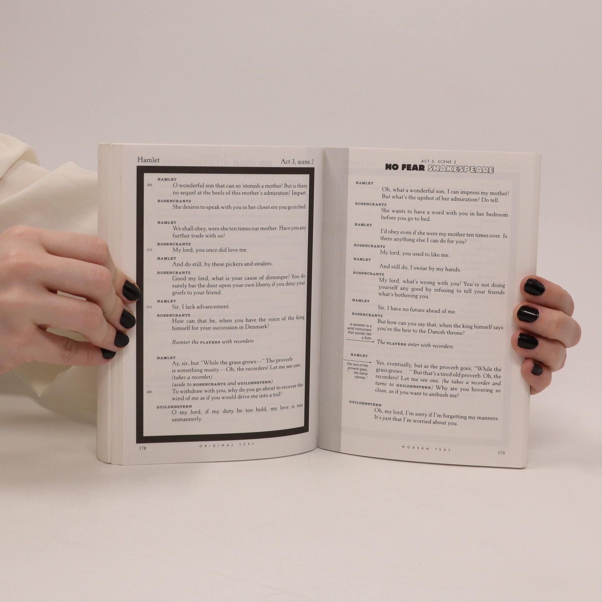 William Shakespeare Hamlet (No Fear Shakespeare)