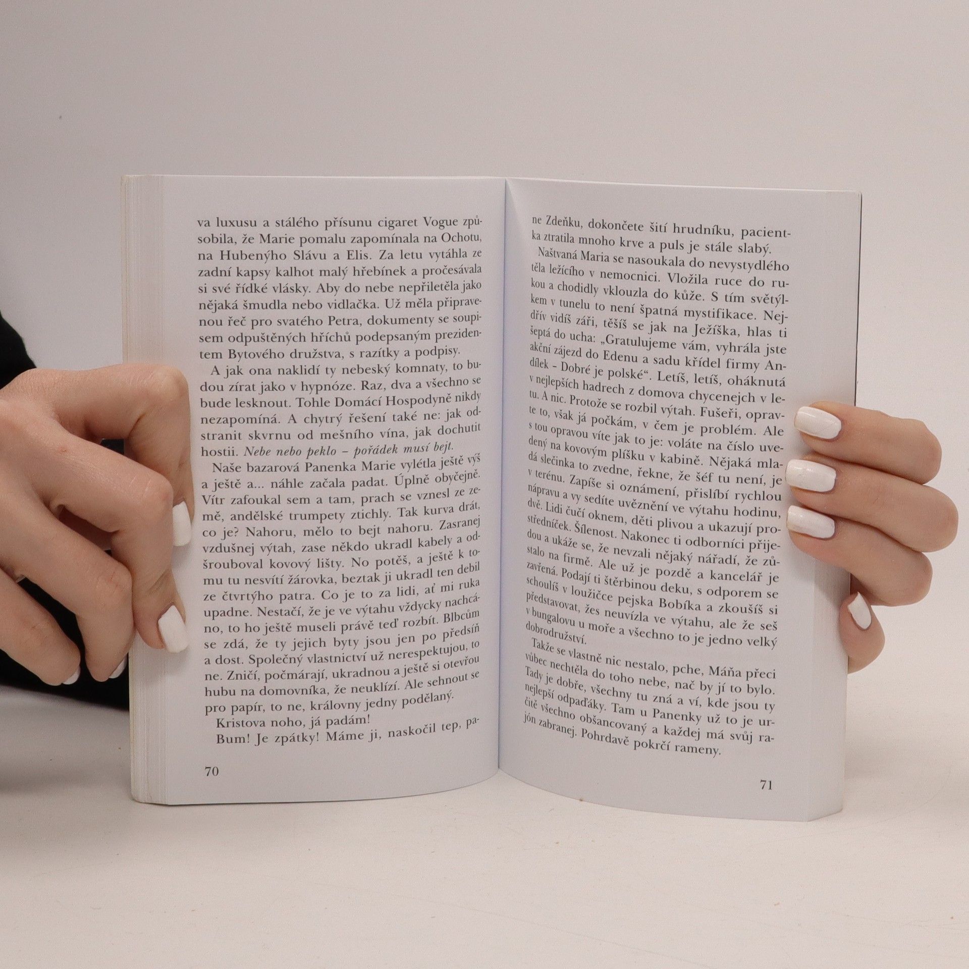 Sylwia Chutnik Kapesní atlas žen