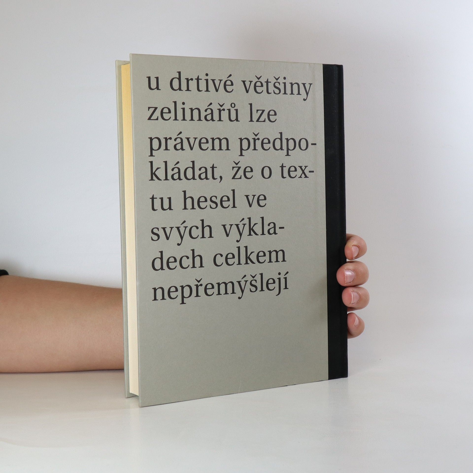 Jiří Suk Jednoho dne se v našem zelináři cosi vzbouří. Eseje o Moci bezmocných