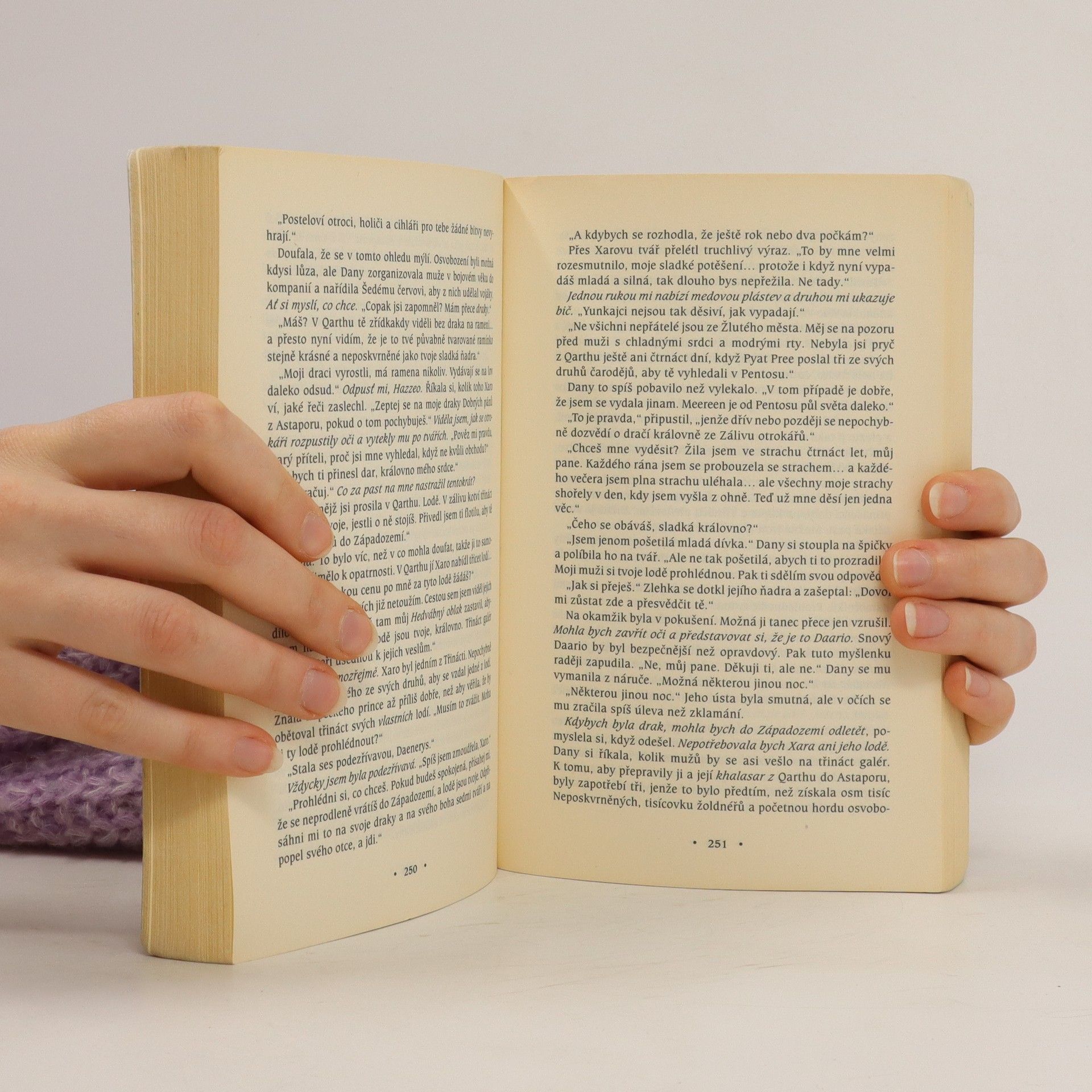 George R. R. Martin Tanec s draky 1-2