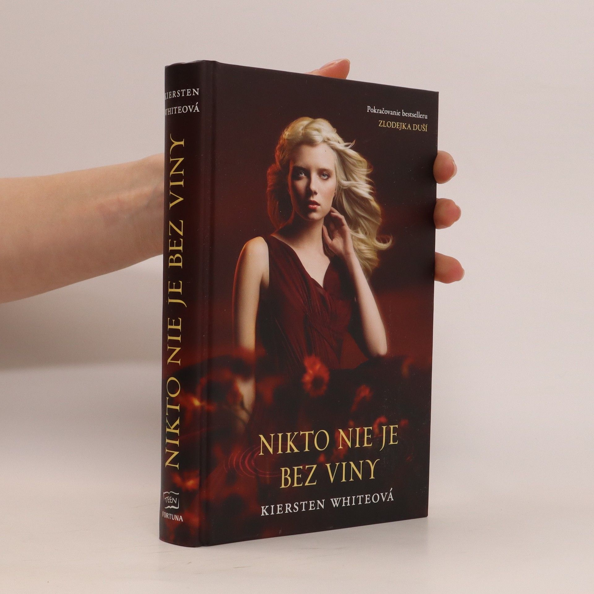 Kiersten White Nikto nie je bez viny