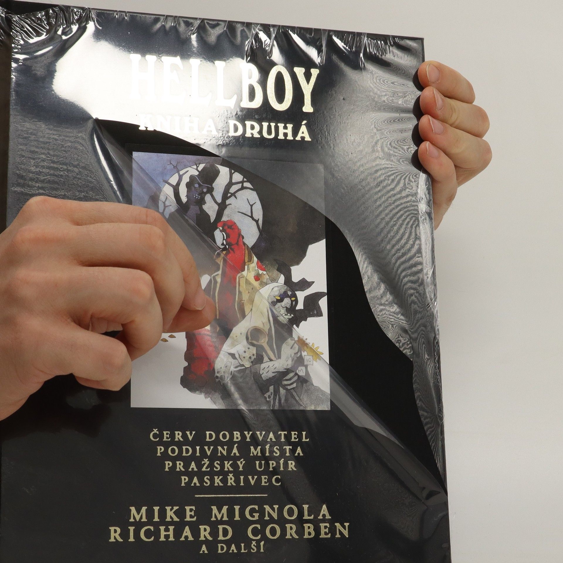 Mike Mignola Hellboy: Pekelná knižnice - Kniha druhá