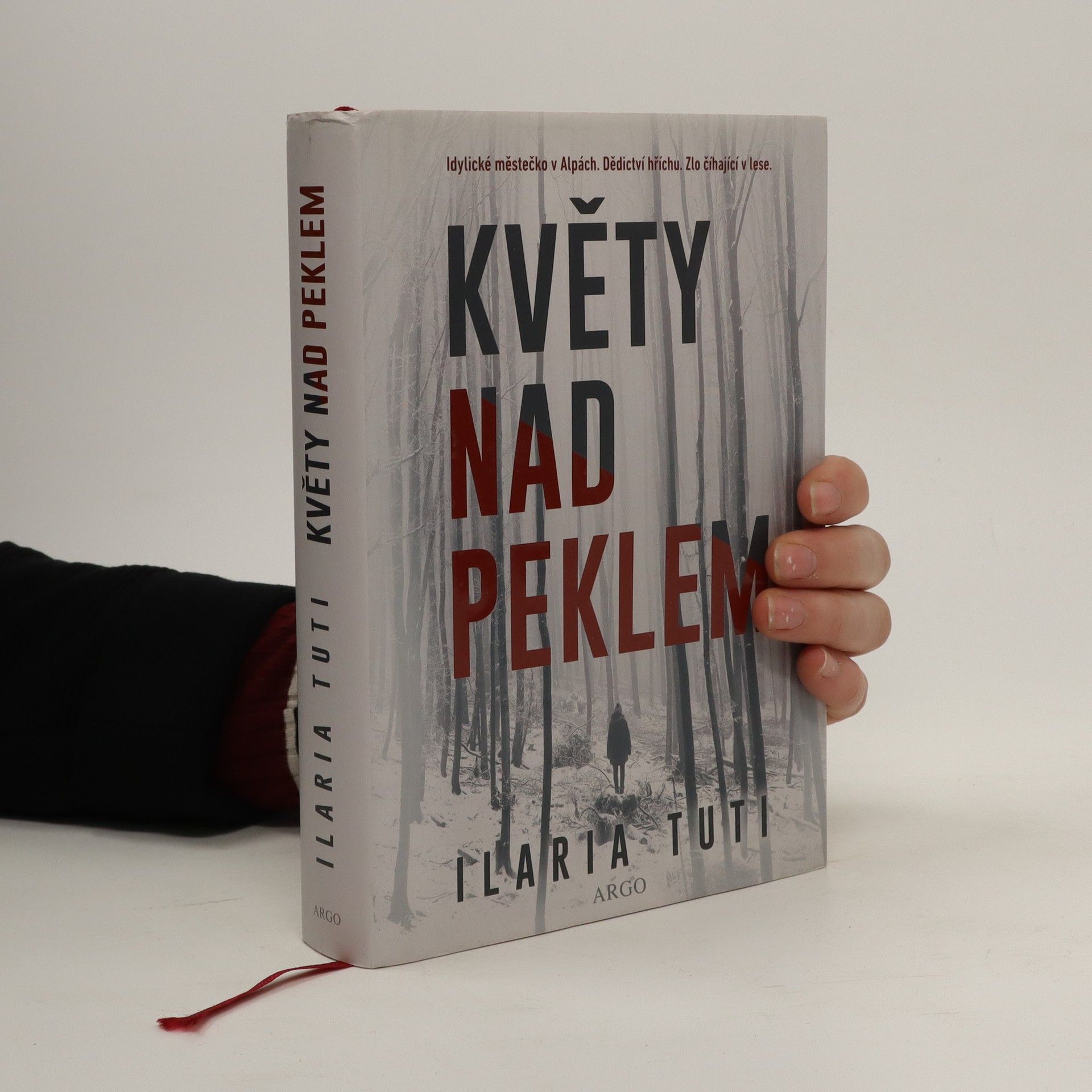 Ilaria Tuti Květy nad peklem