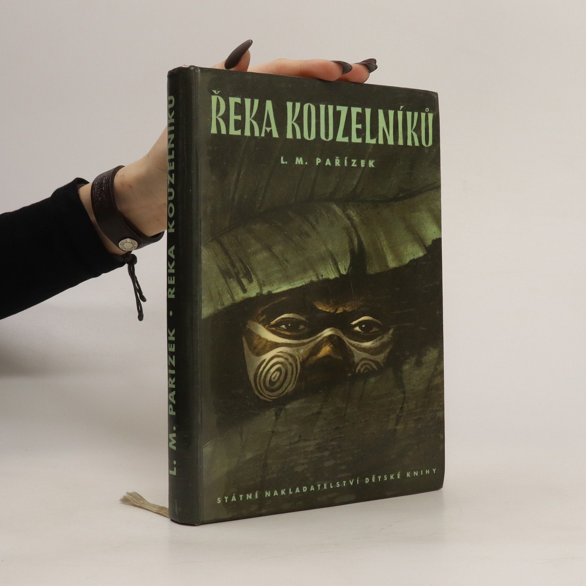 Ladislav Mikeš Pařízek Řeka kouzelníků