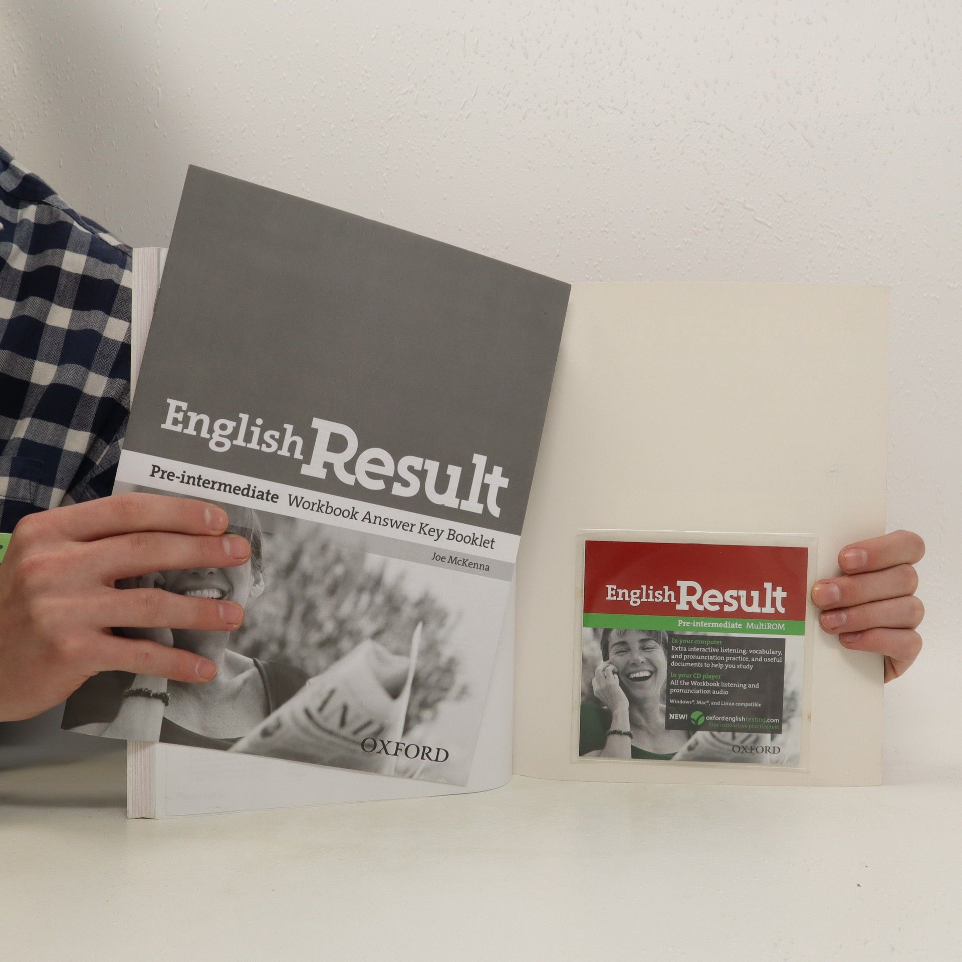 Joe McKenna English Result : Pre-intermediate Workbook