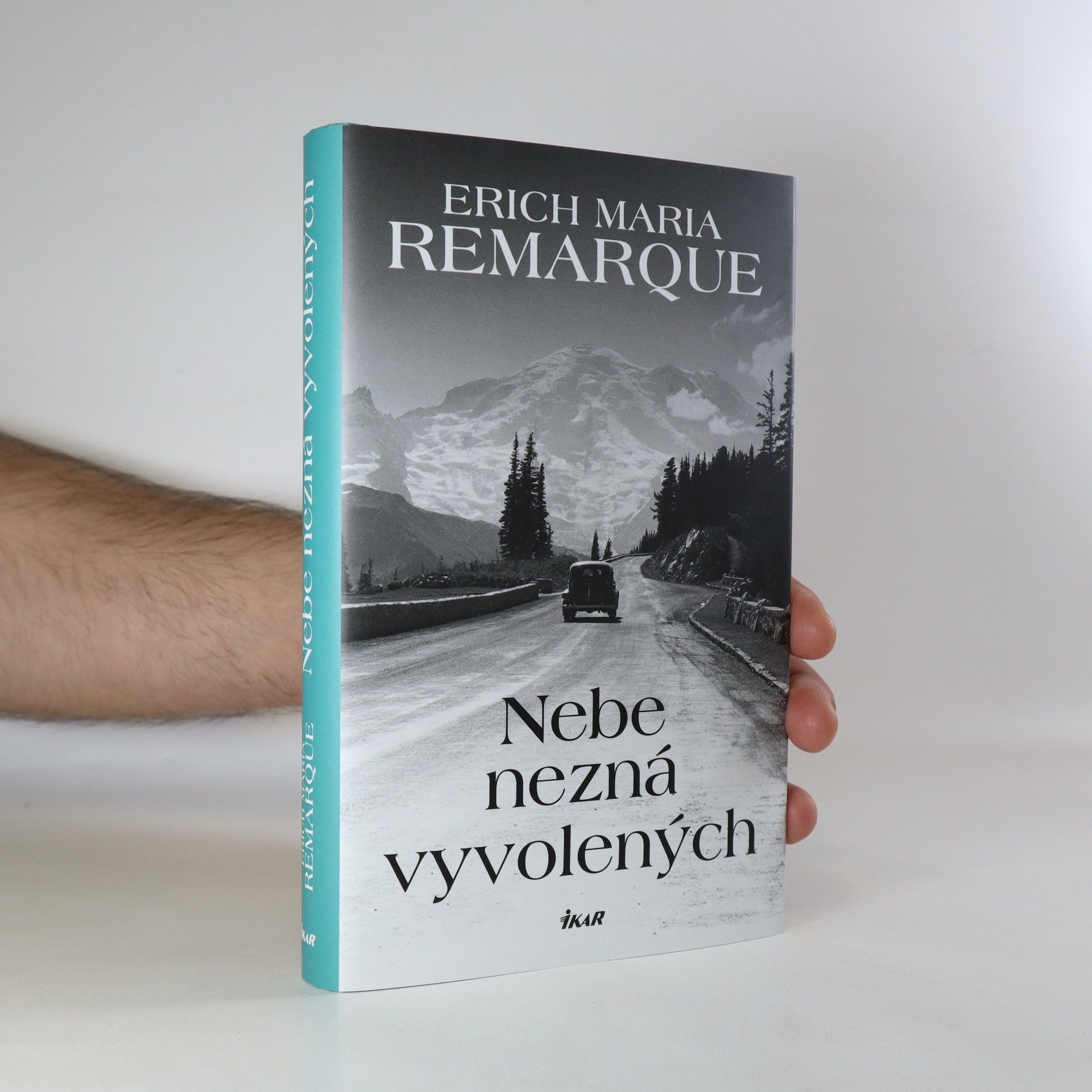 Erich Maria Remarque Nebe nezná vyvolených