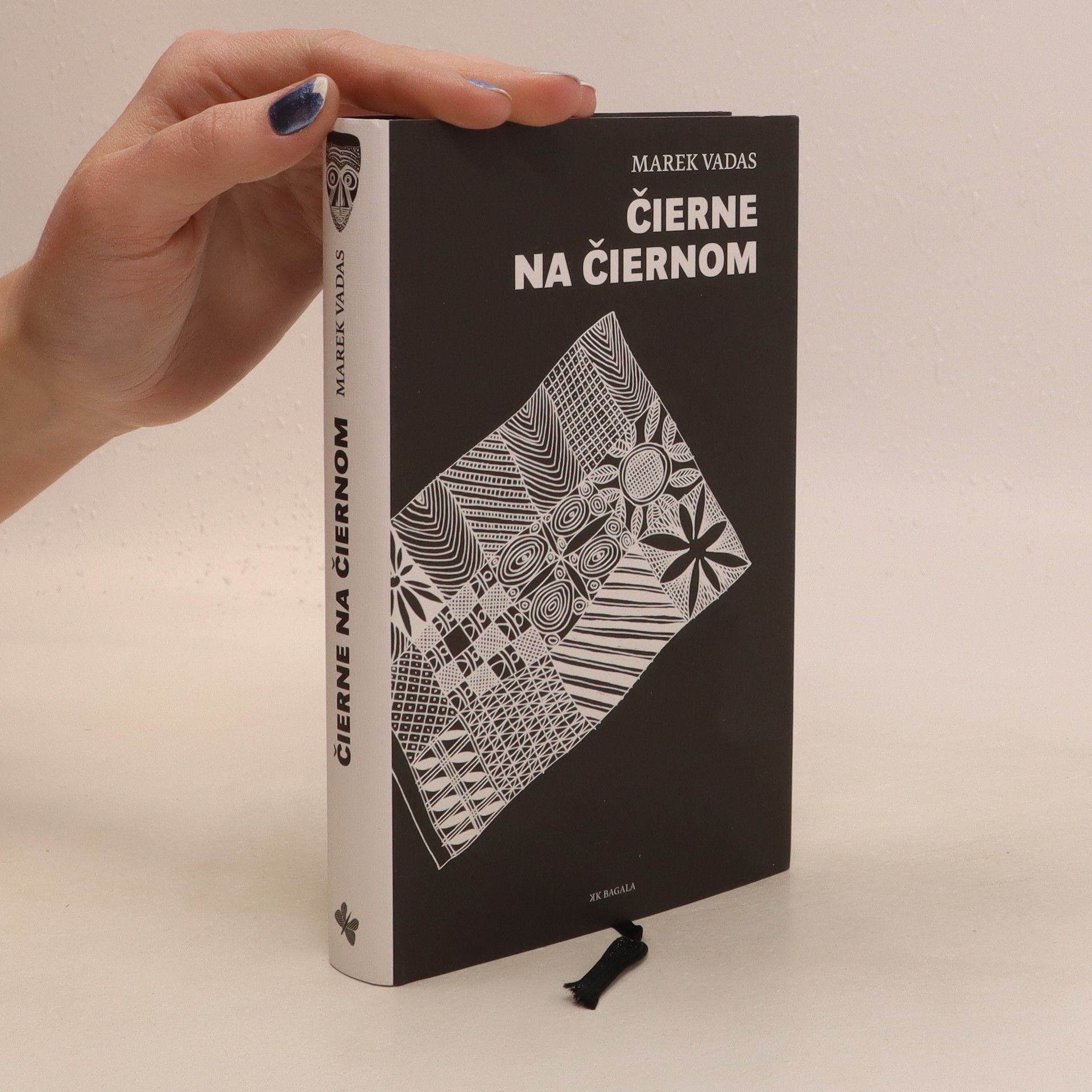Marek Vadas Čierne na čiernom