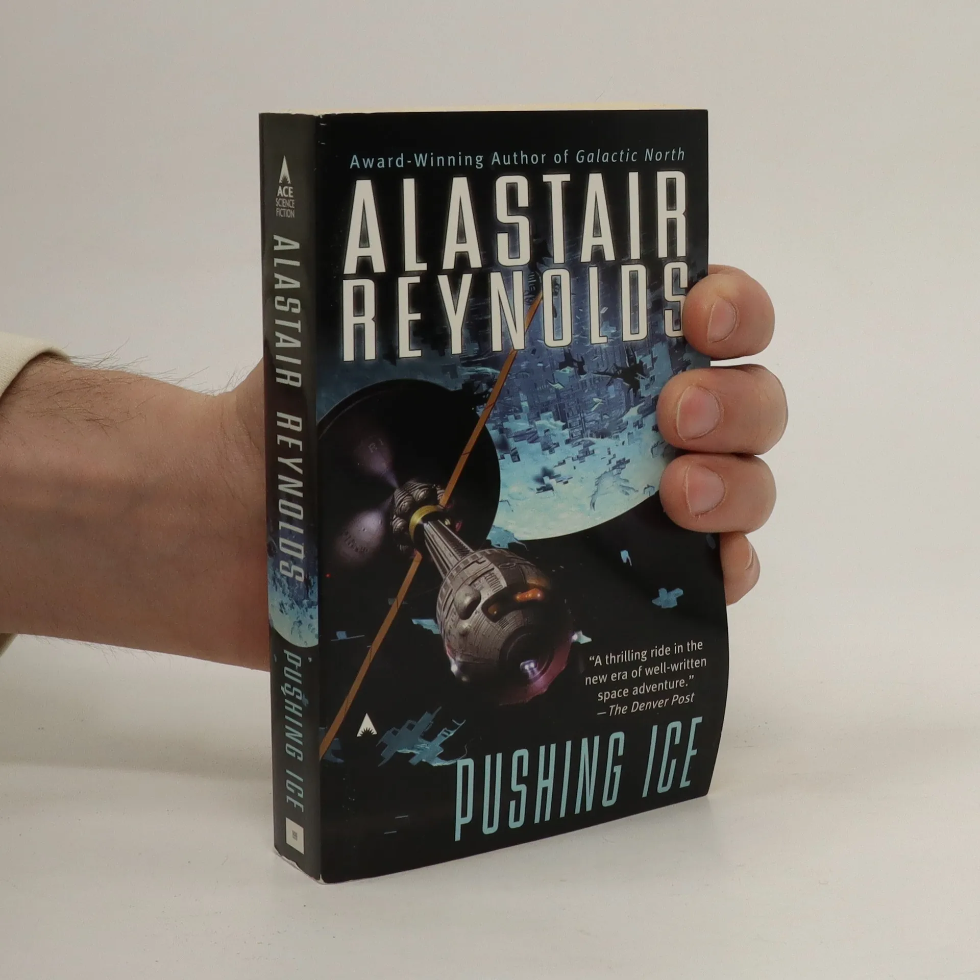 Pushing Ice by Alastair Reynolds