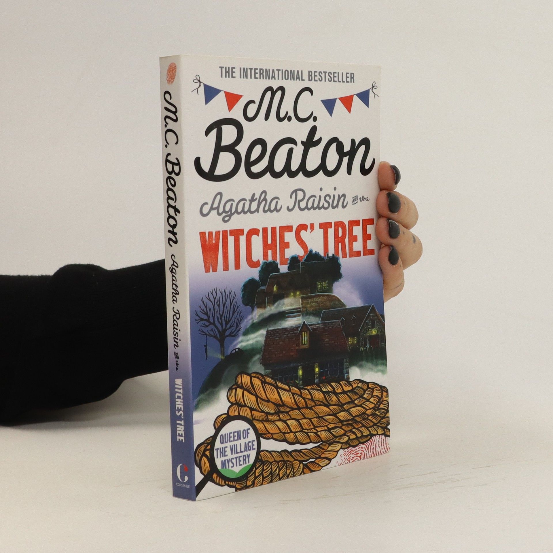 M. C. Beaton Agatha Raisi and the Witches' Tree
