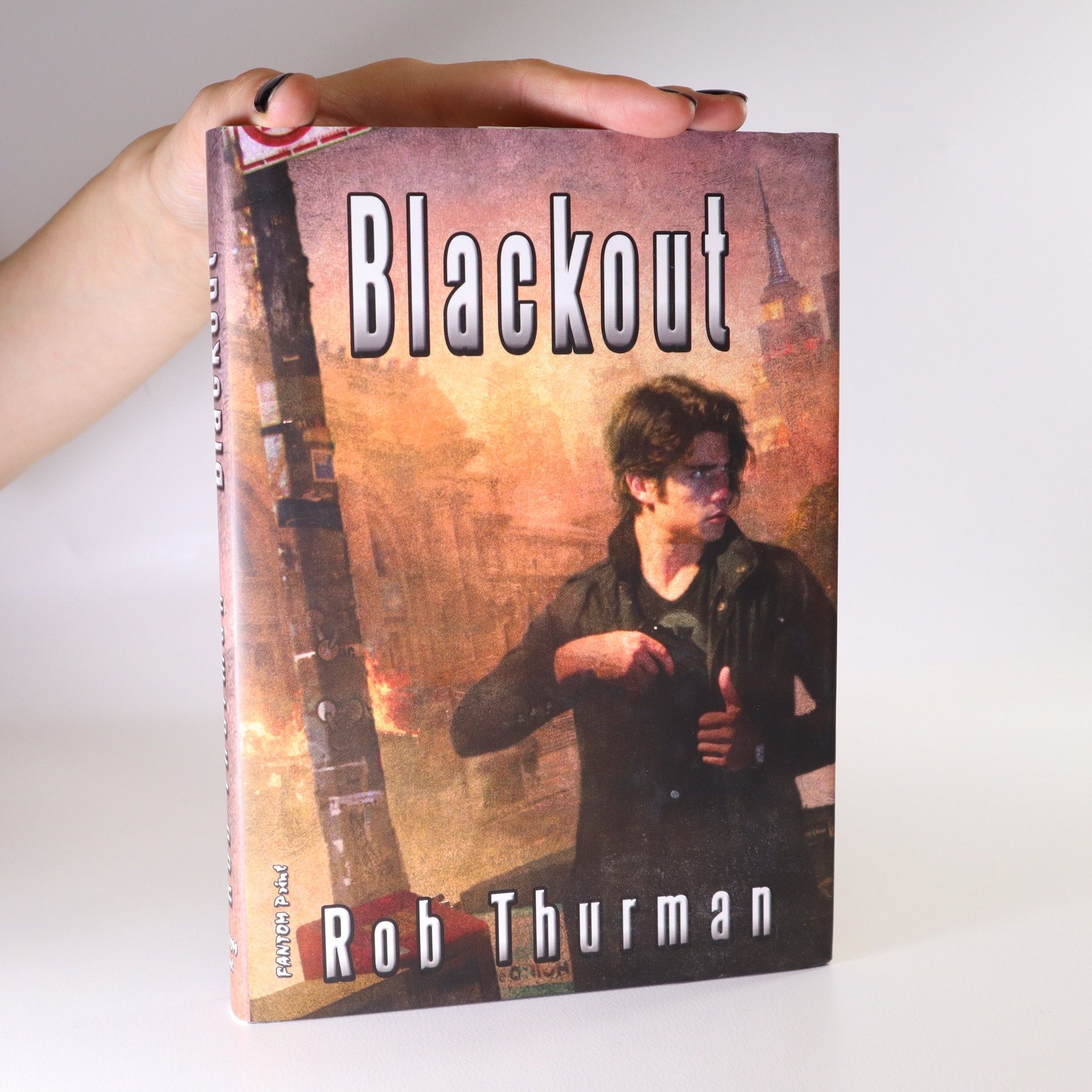 Rob Thurman Blackout
