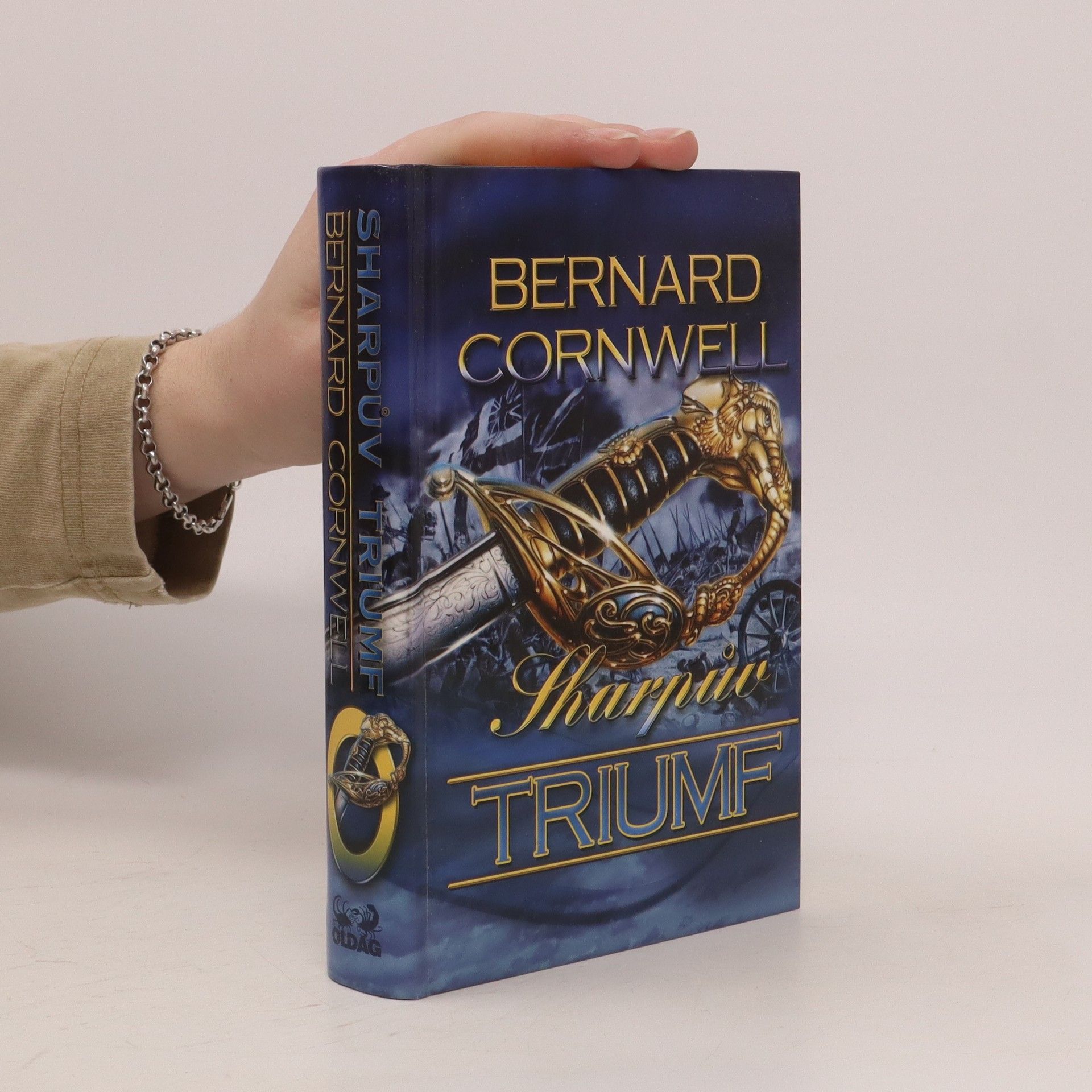Bernard Cornwell Sharpův triumf