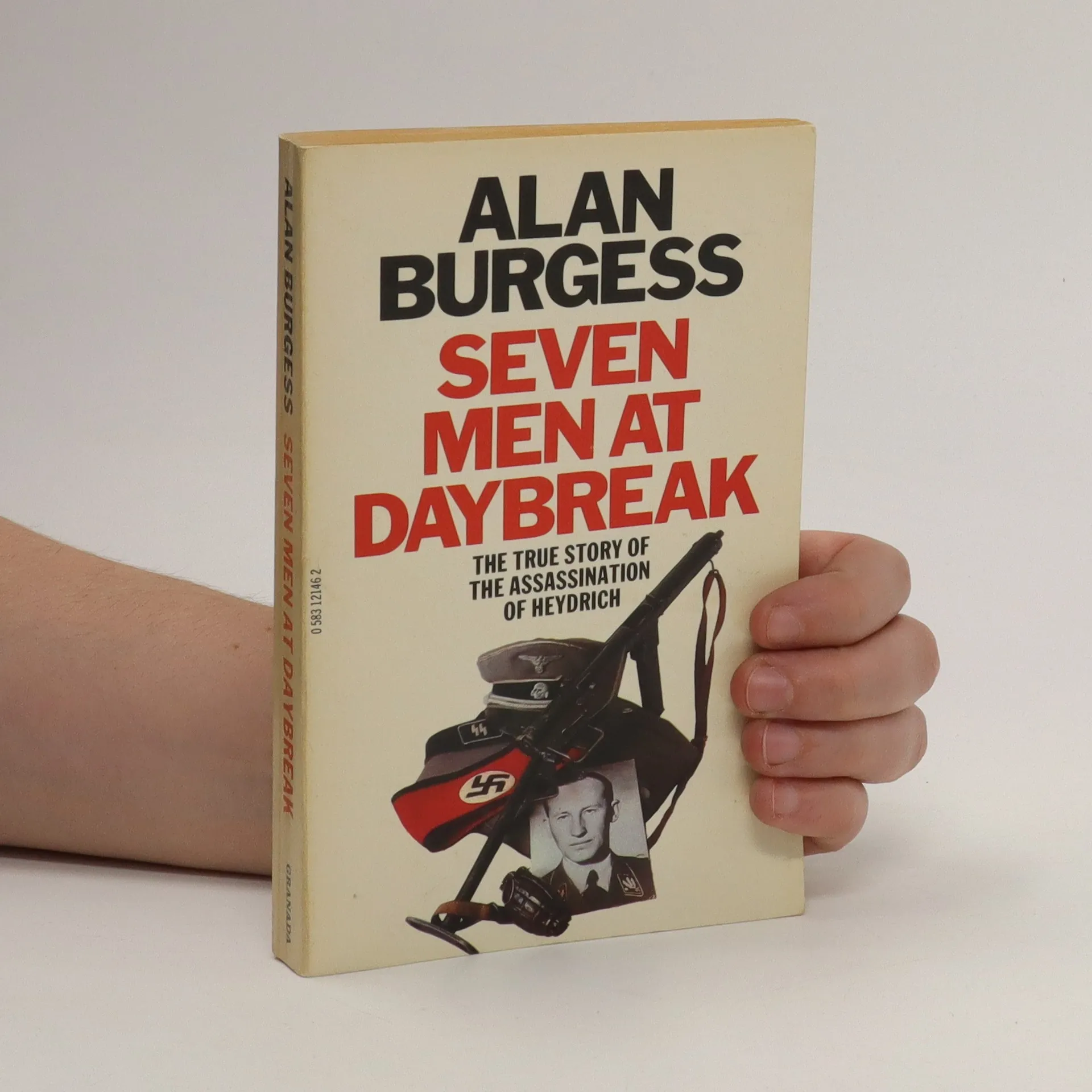 Seven Men at Daybreak - Alan Burgess - knihobot.cz