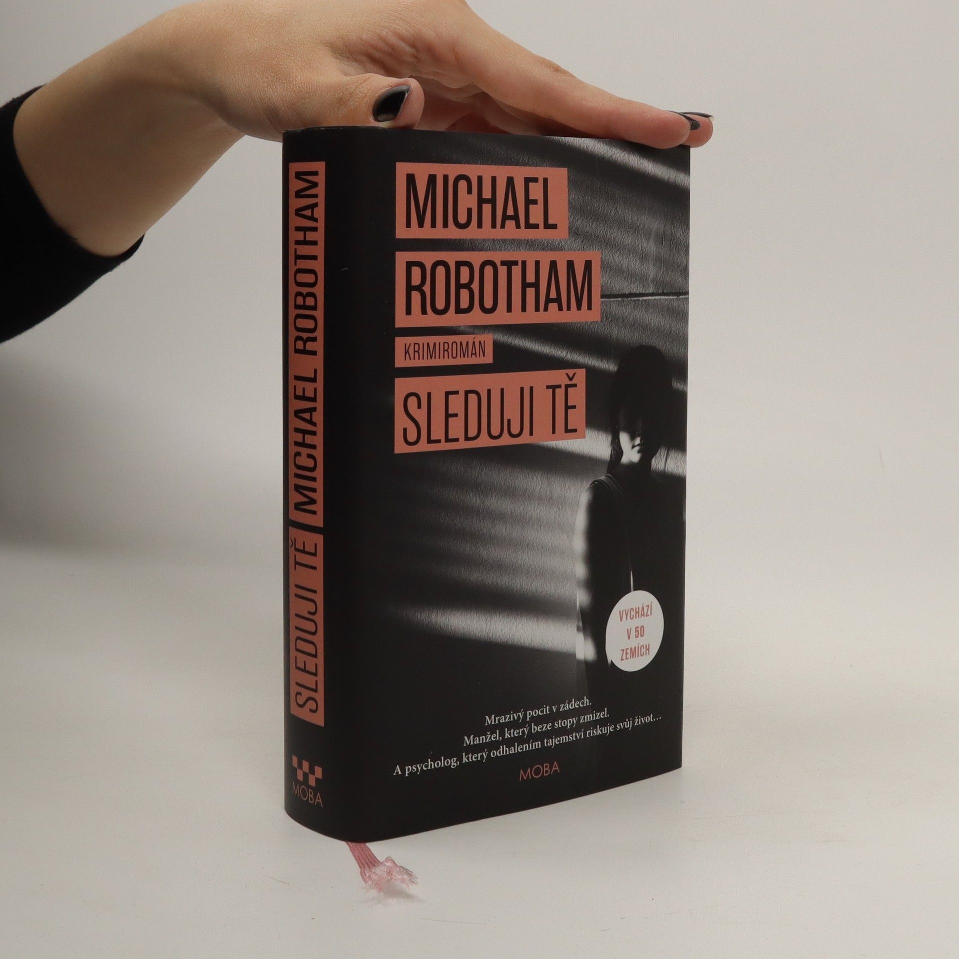 Michael Robotham Sleduji tě