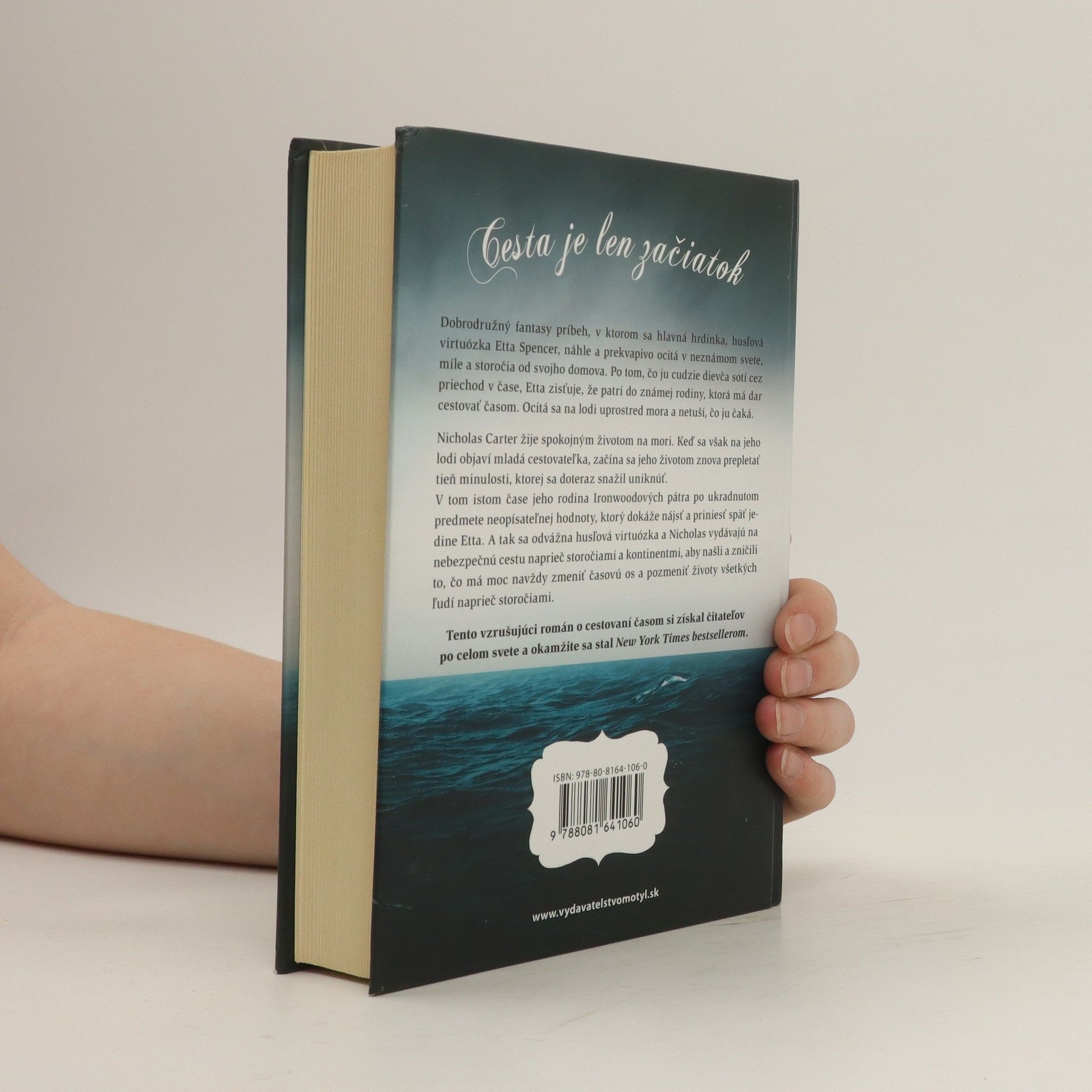 Alexandra Bracken Cestovateľ