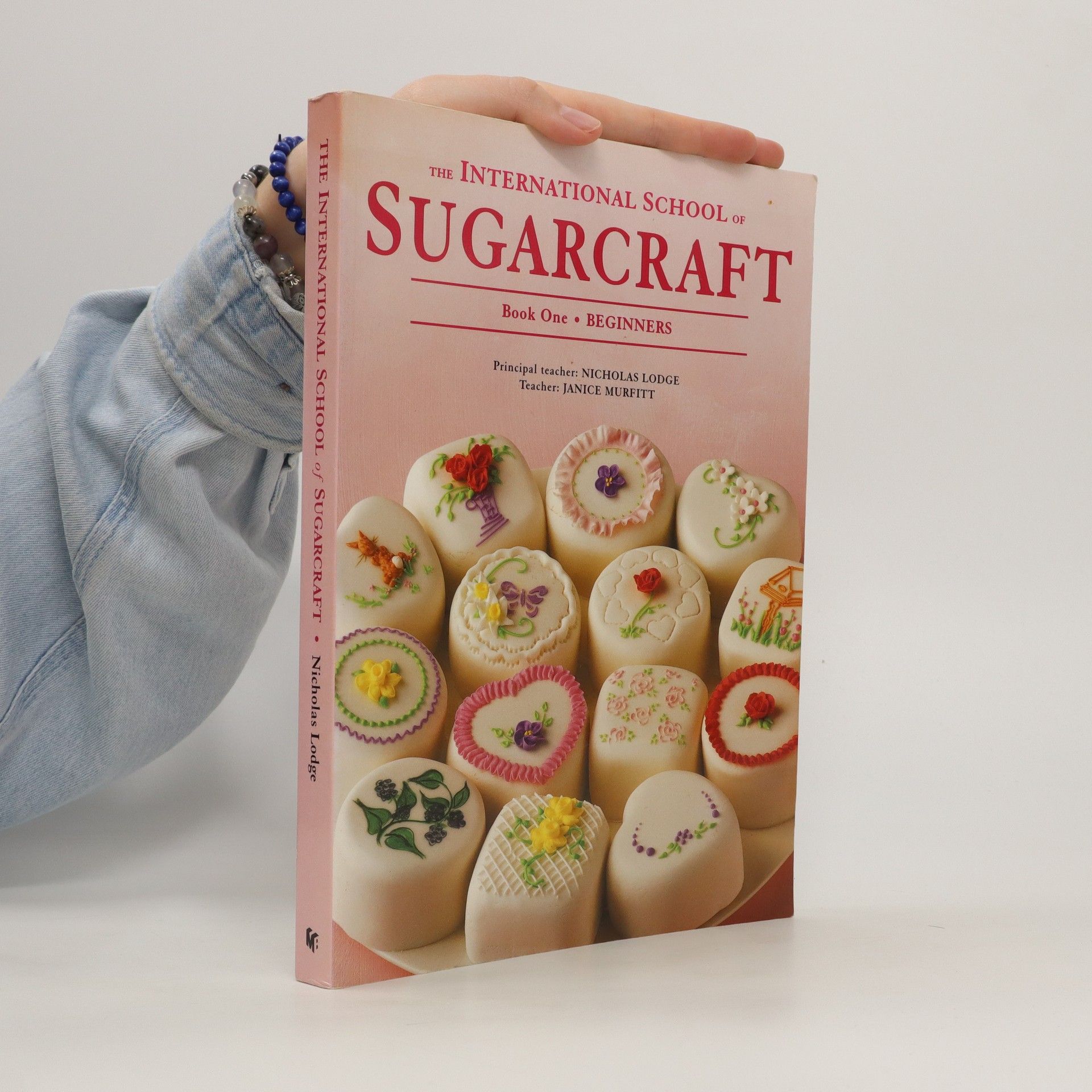 Collectif d'auteurs The International School of Sugarcraft. Book One