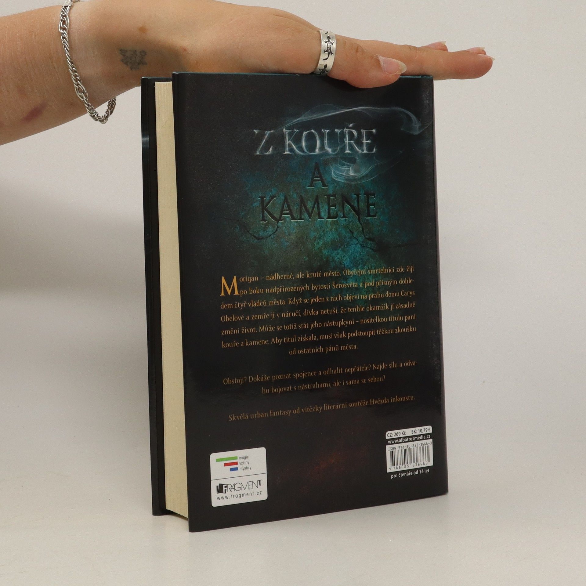 Alžběta Bílková Z kouře a kamene
