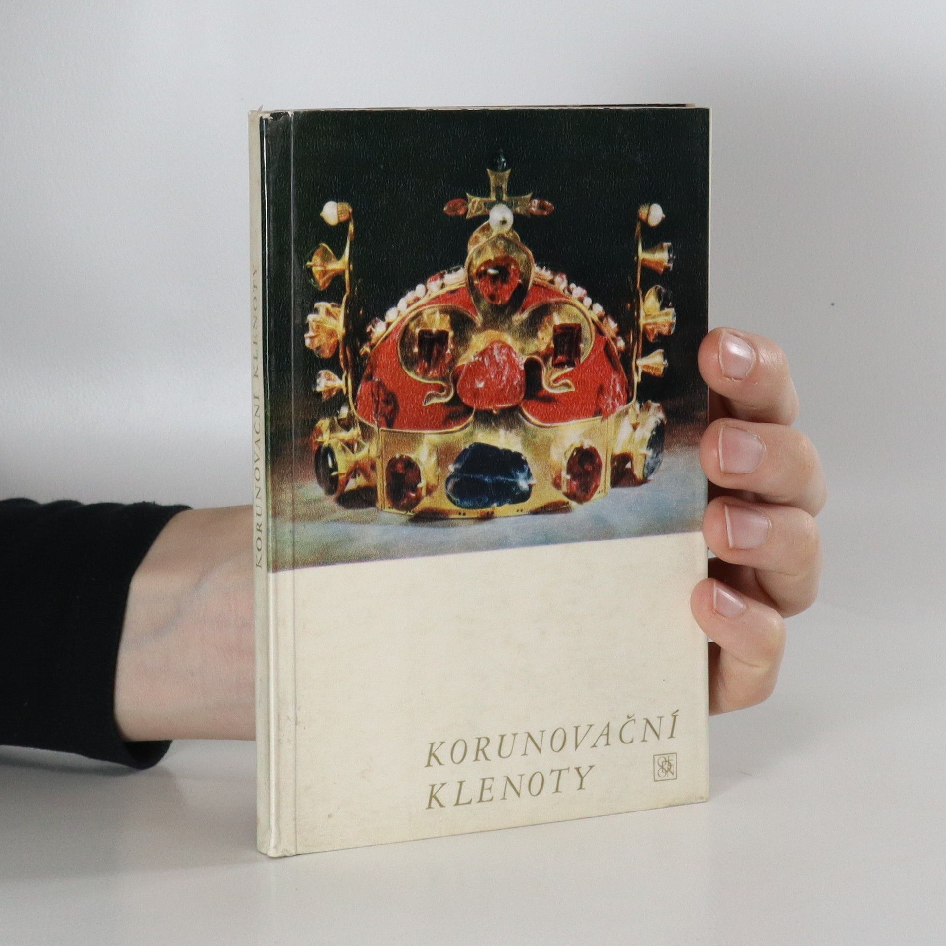 Josef Cibulka Korunovační klenoty království českého