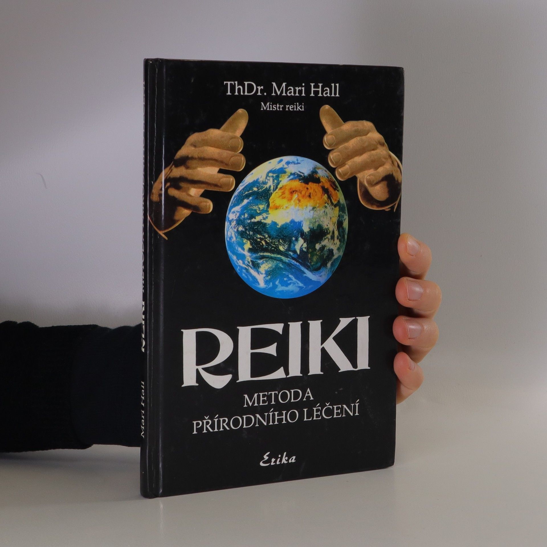 Mari Hall Reiki