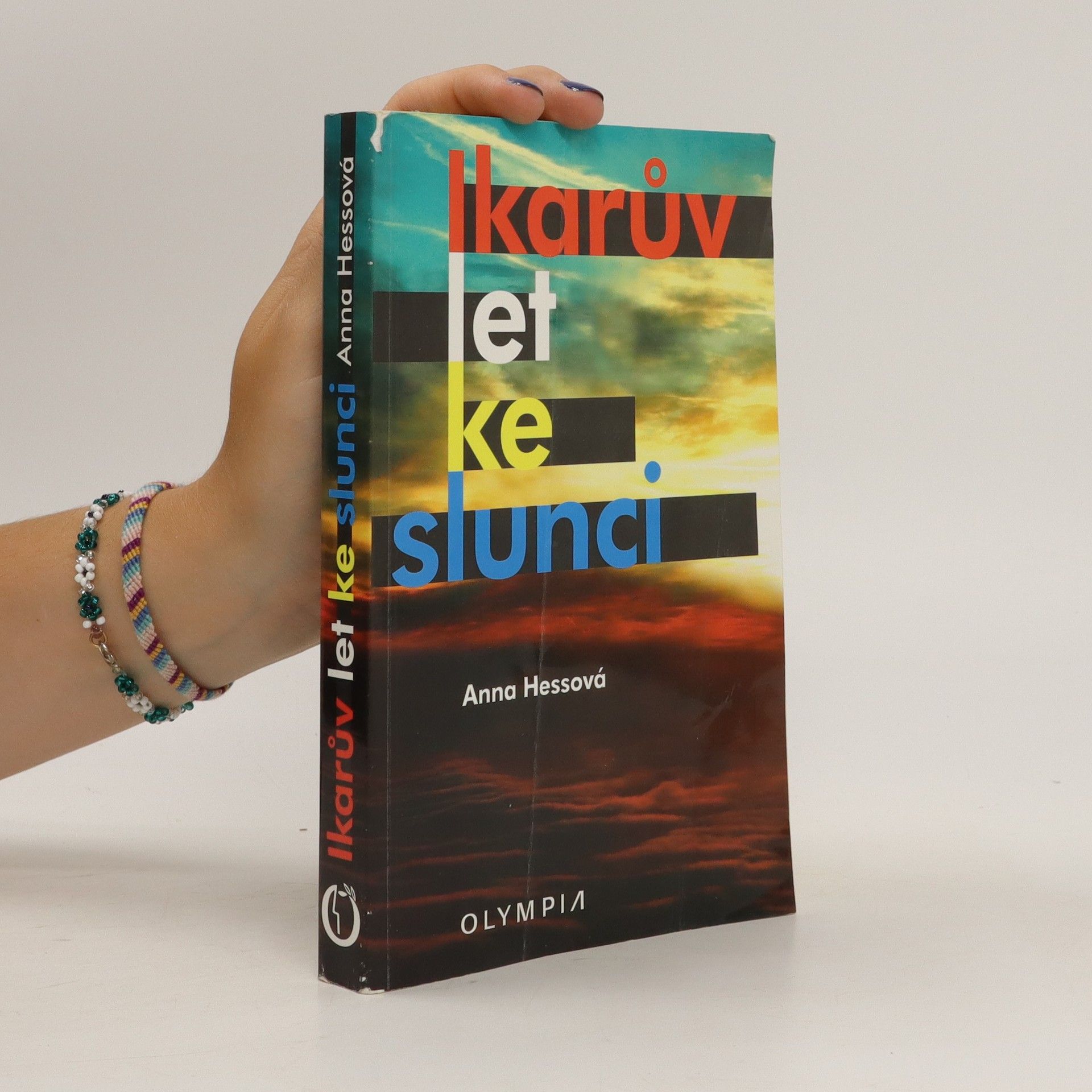 Anna Hessová Ikarův let ke slunci