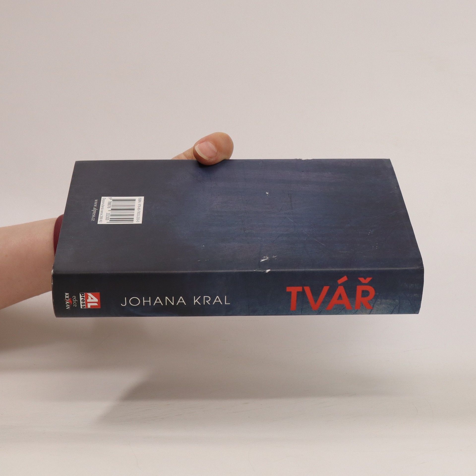 Johana Kral Tvář