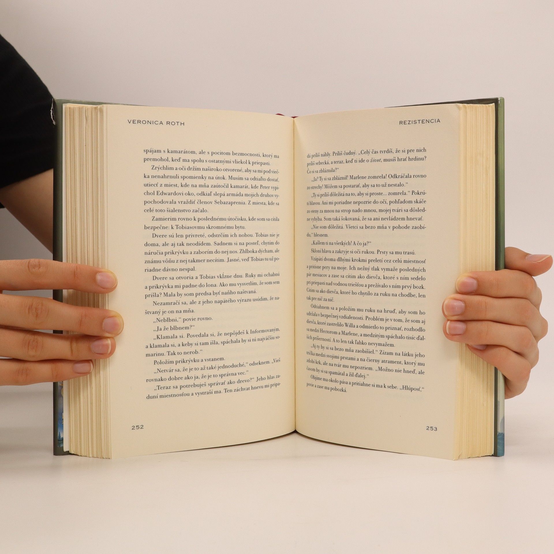 Veronica Roth Rezistencia