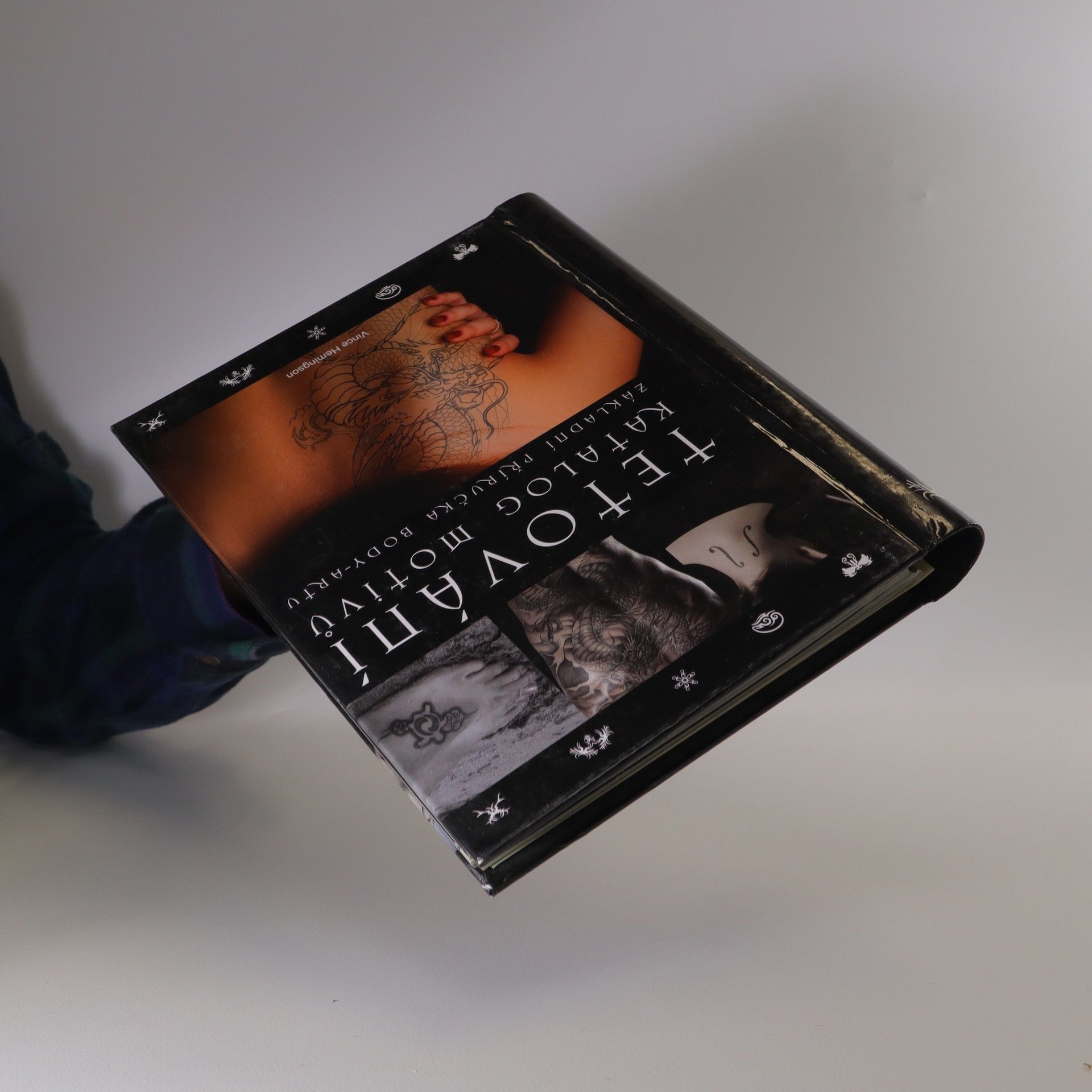Vince Hemingson Tetování : katalog motivů : základní příručka body-artu