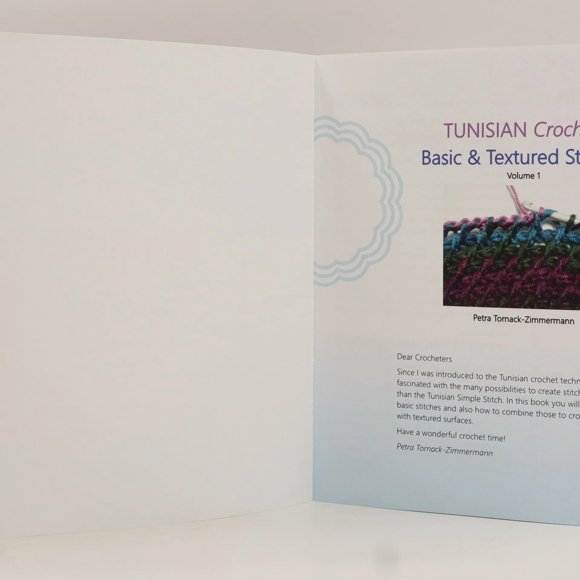 TUNISIAN Crochet - Vol. 1: Basic & Textured Stitches: Volume 1 (TUNISIAN  Crochet Stitches): : Tornack-Zimmermann, Petra: 9781539153900:  Books