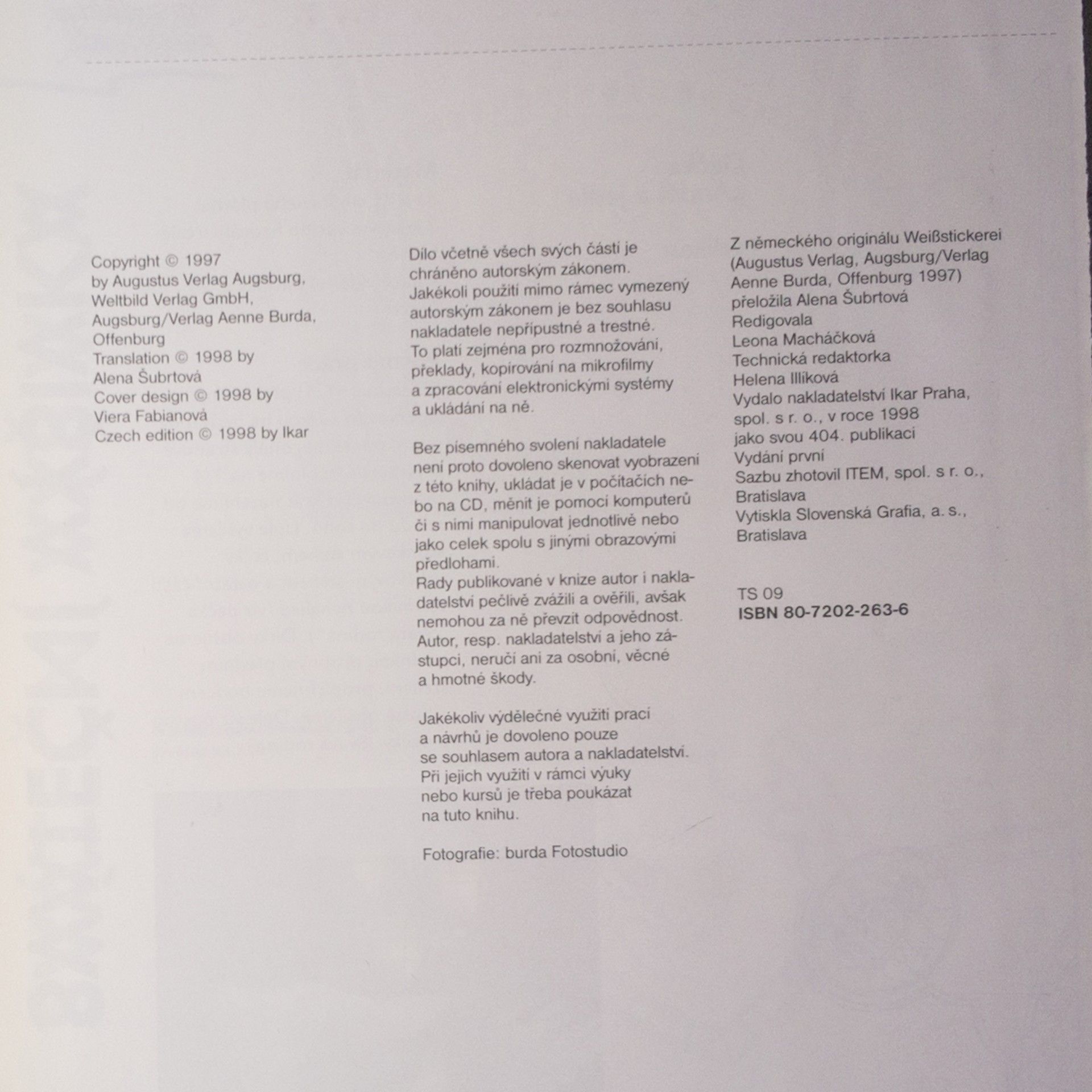 Collectif d'auteurs Bílá výšivka