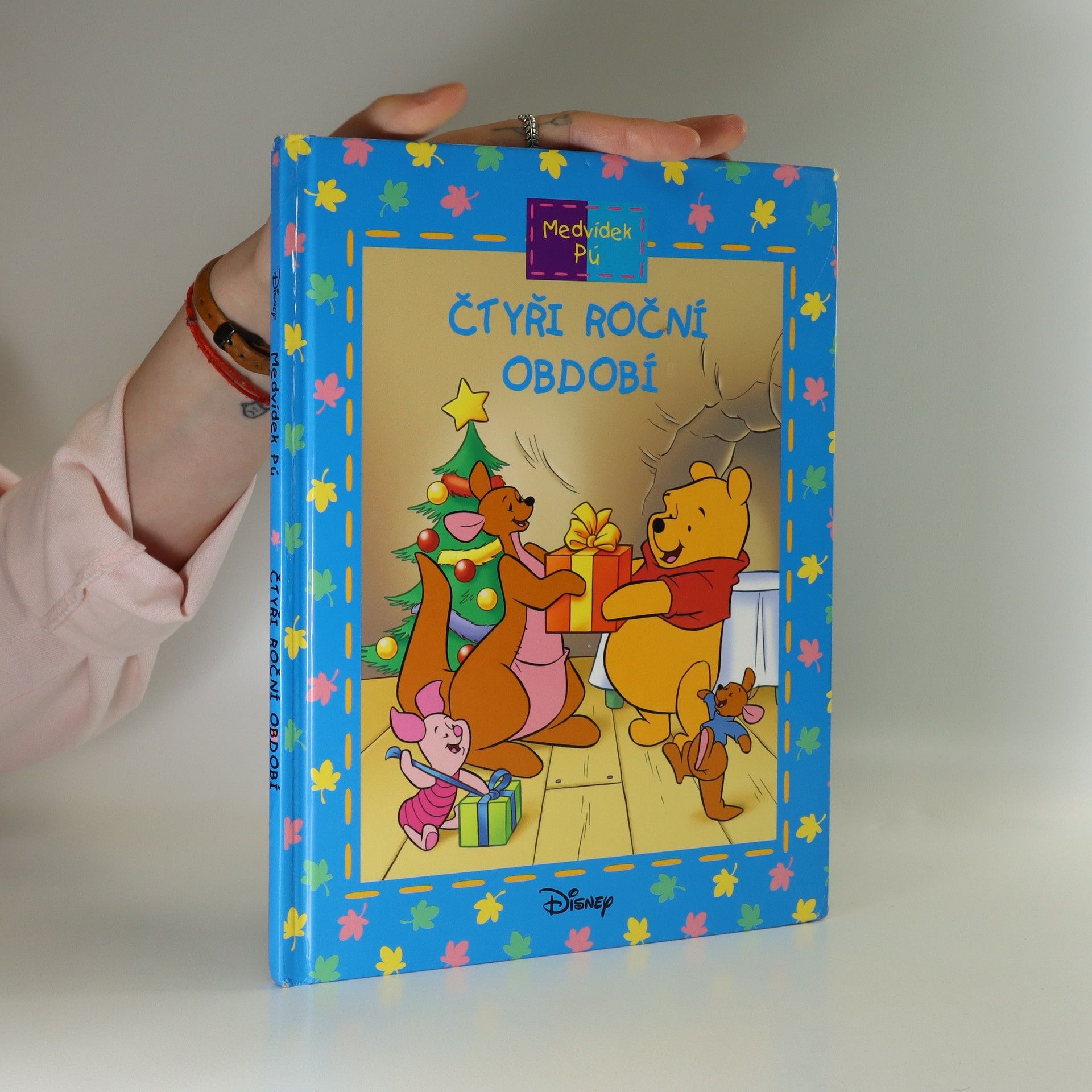 Ysenda Maxtone Graham Medvídek Pú. Čtyři roční období
