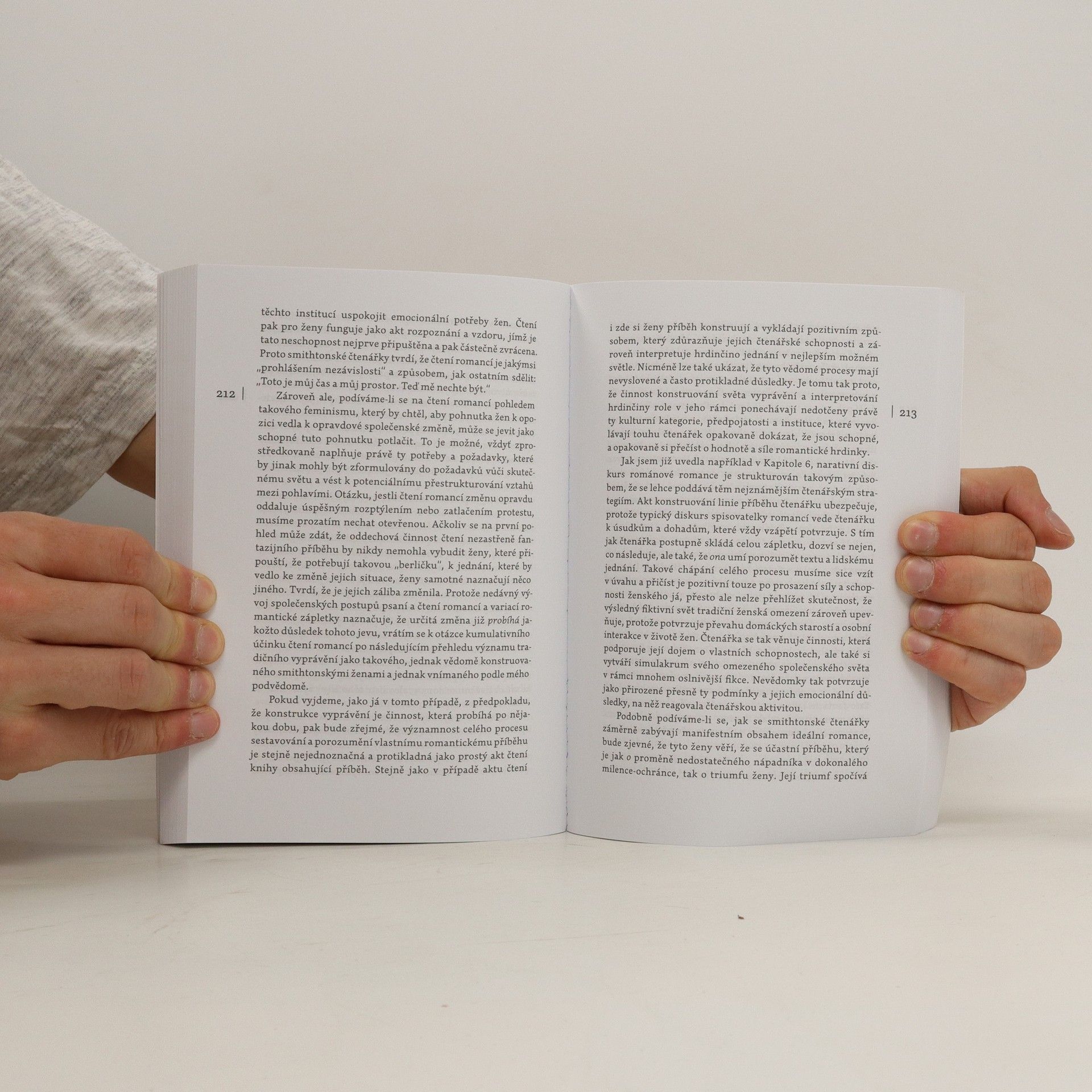Libora Oates Indruchová Ženská literární tradice a hledání identit: Antologie angloamerické feministické literární teorie