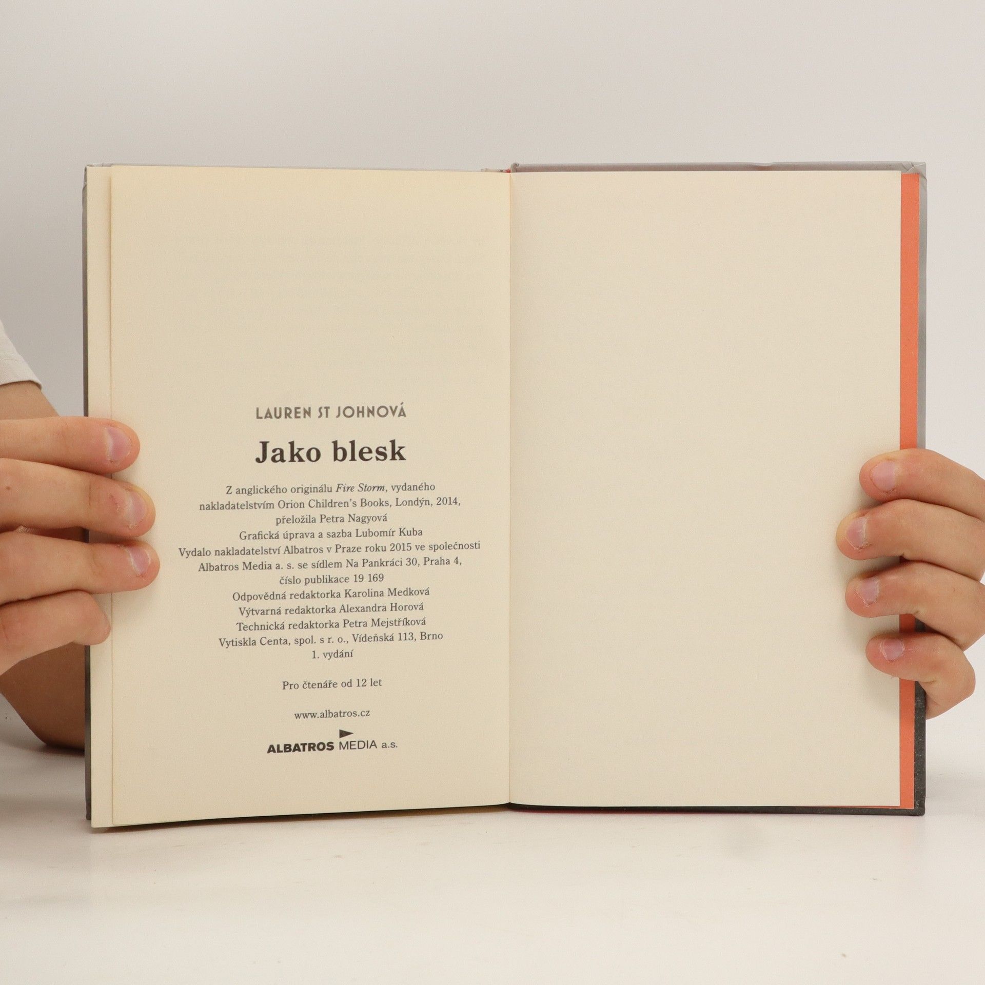 Lauren St. John Jako blesk