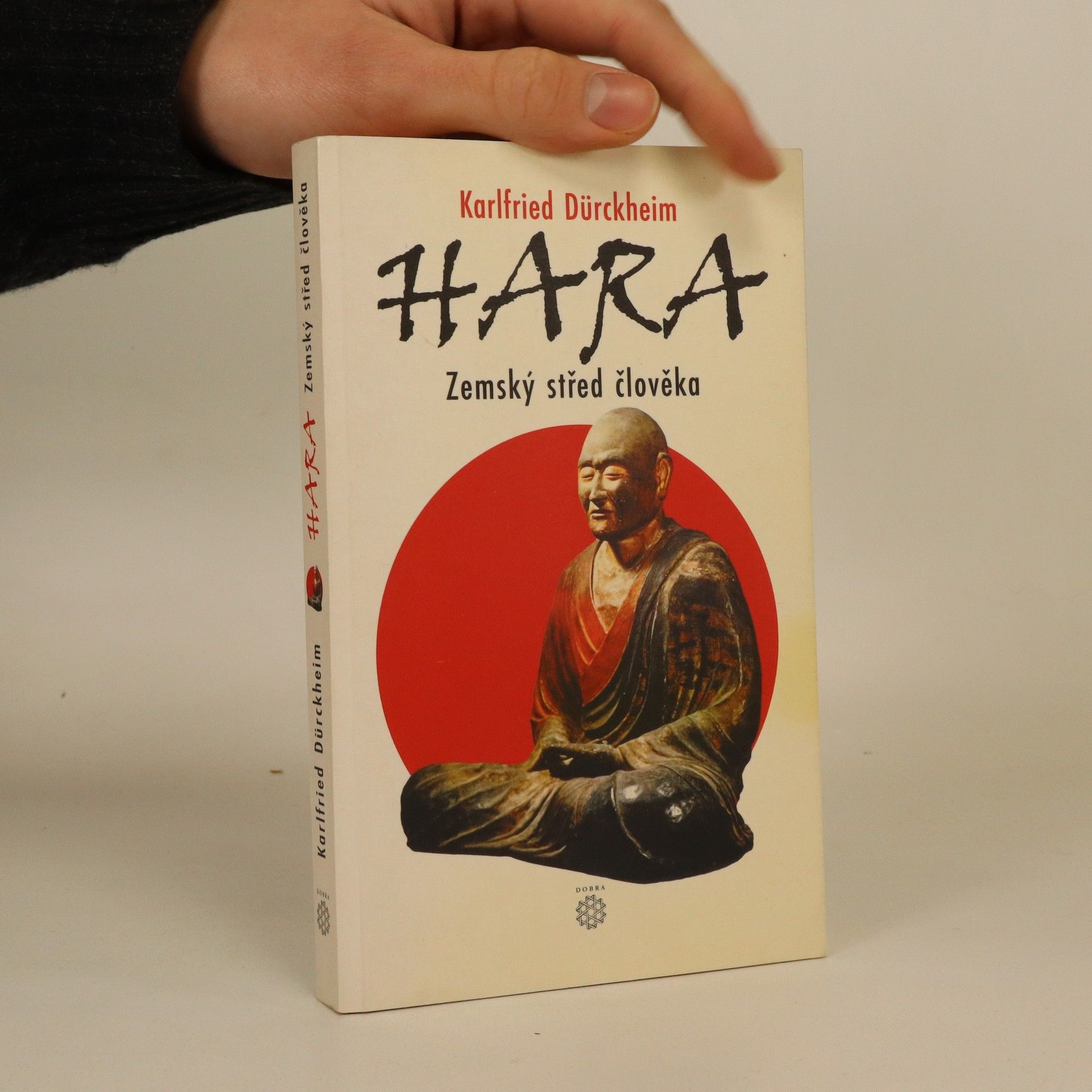Karlfried Graf Dürckheim Hara. Zemský střed člověka