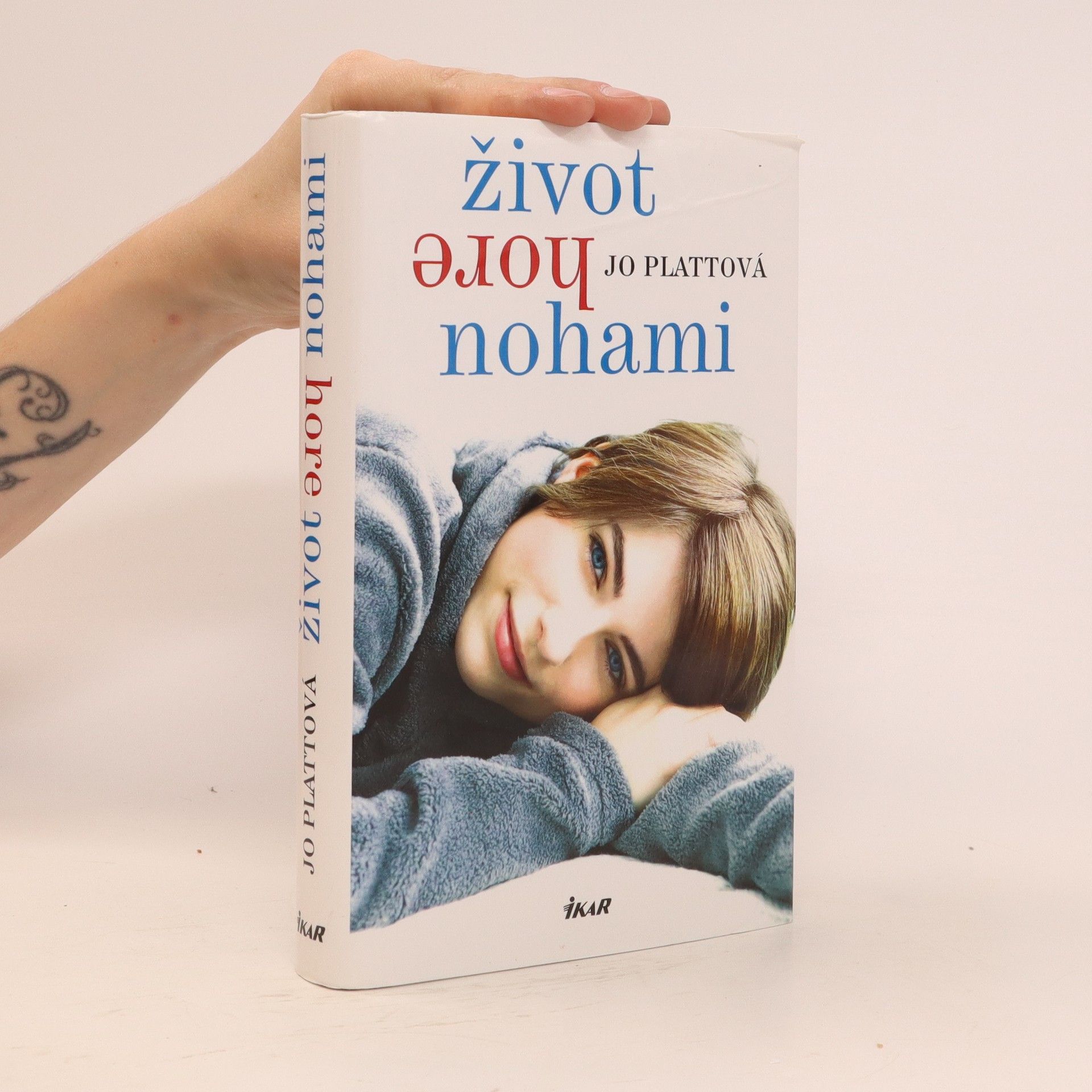 Jo Platt Život hore nohami