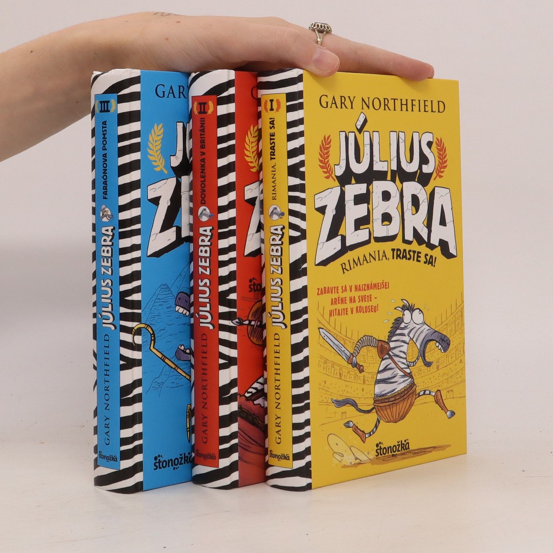 Gary Northfield Július Zebra I-III