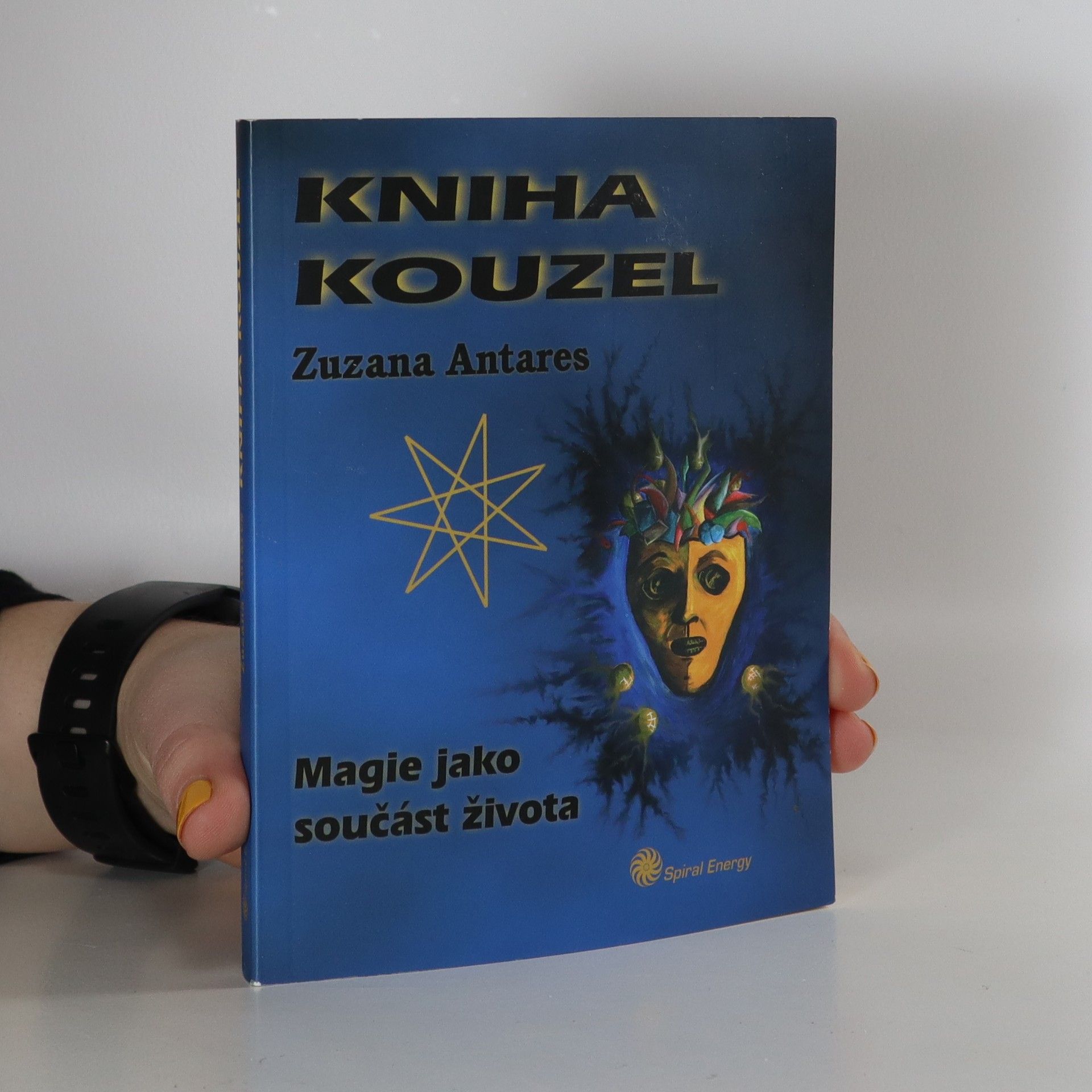 Zuzana Antares Kniha kouzel