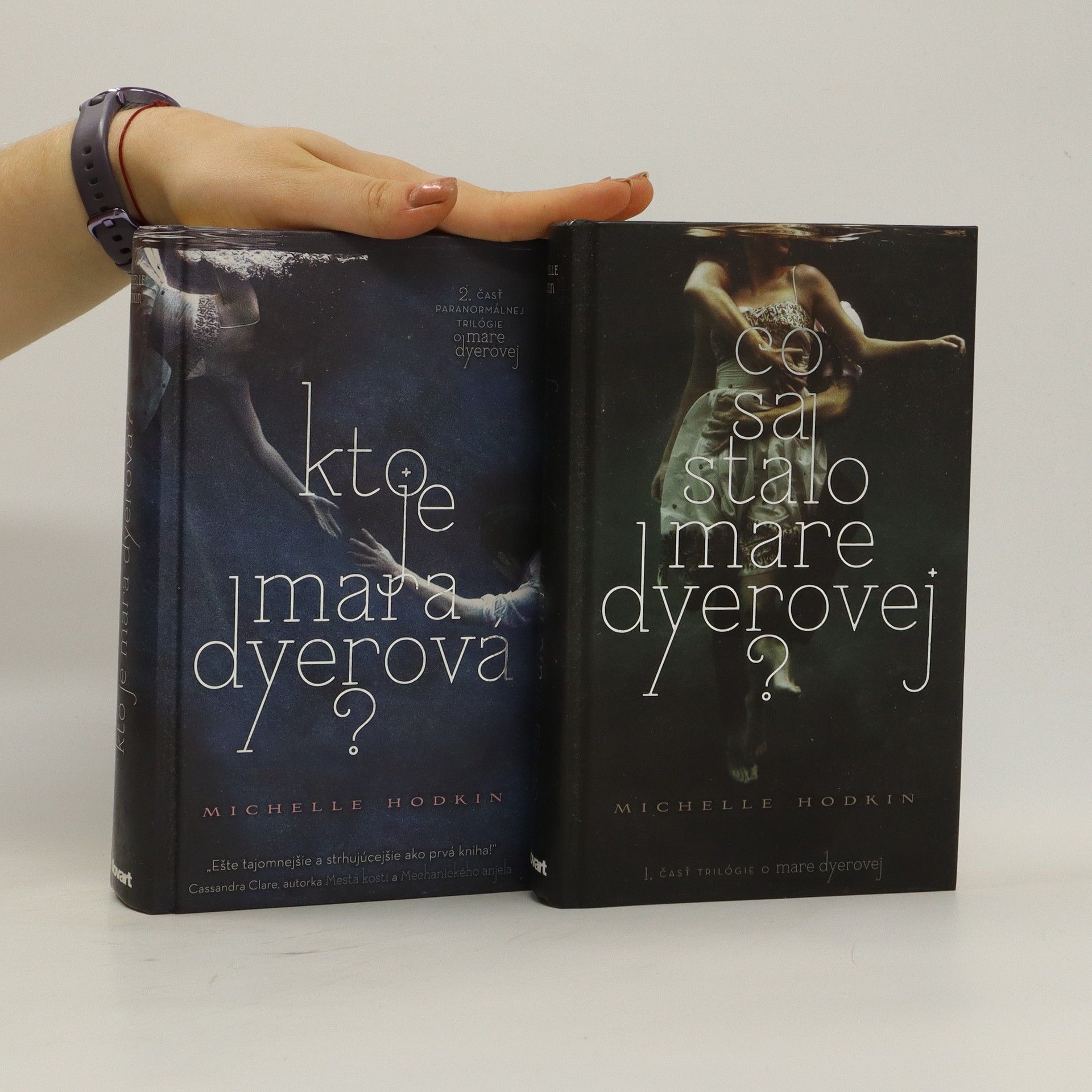 Michelle Hodkin Mara Dyerová
