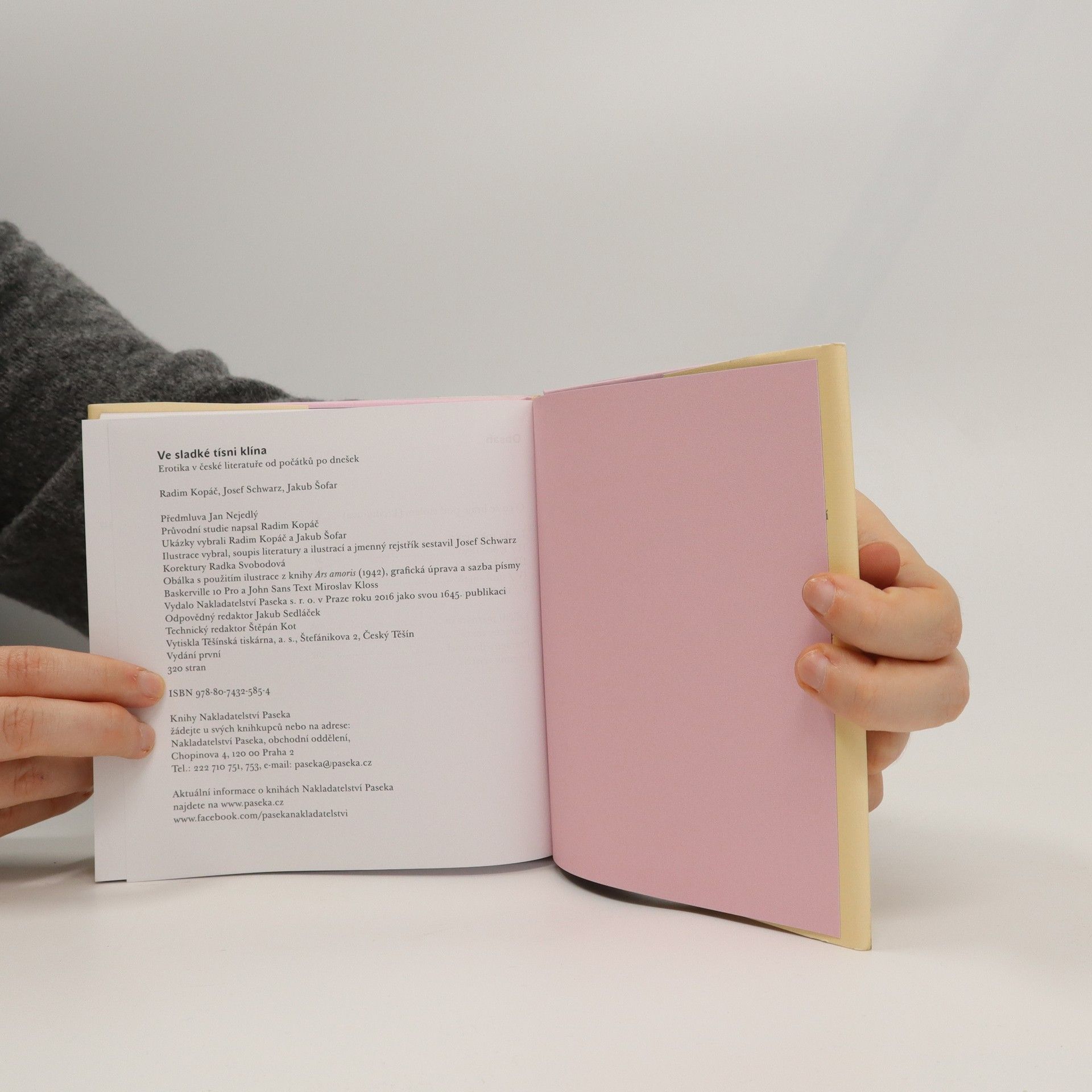 Radim Kopáč Ve sladké tísni klína. Erotika v české literatuře od počátků po dnešek