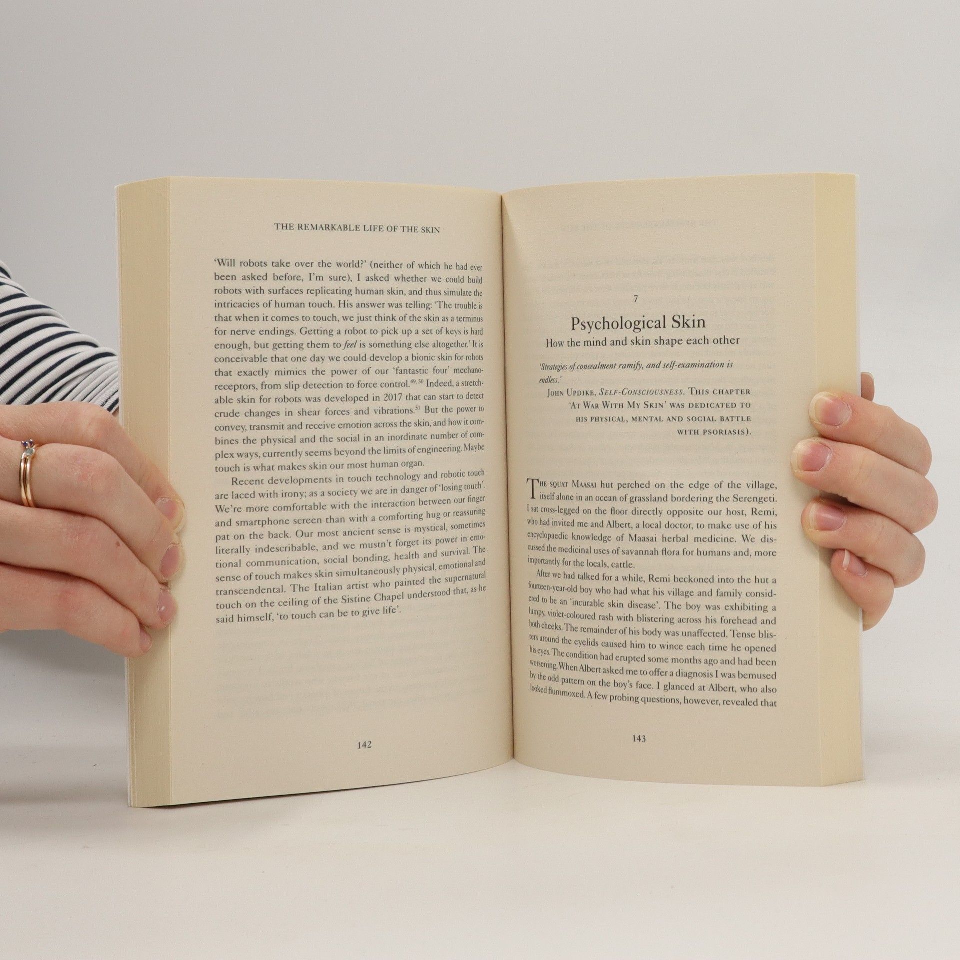 Monty Lyman The remarkable life of the skin : an intimate journey across our surface