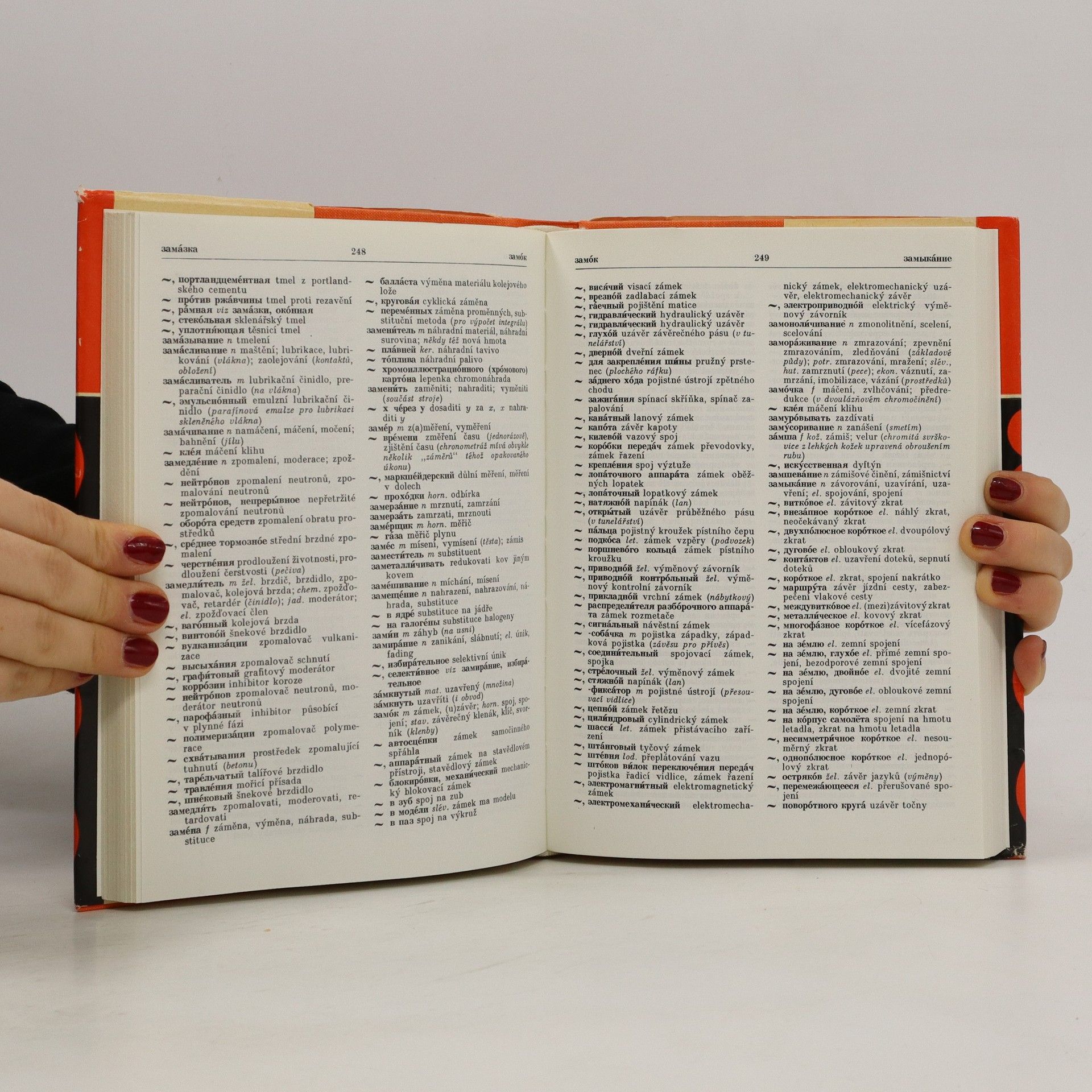 Autores varios Rusko-český technický slovník I. A-O